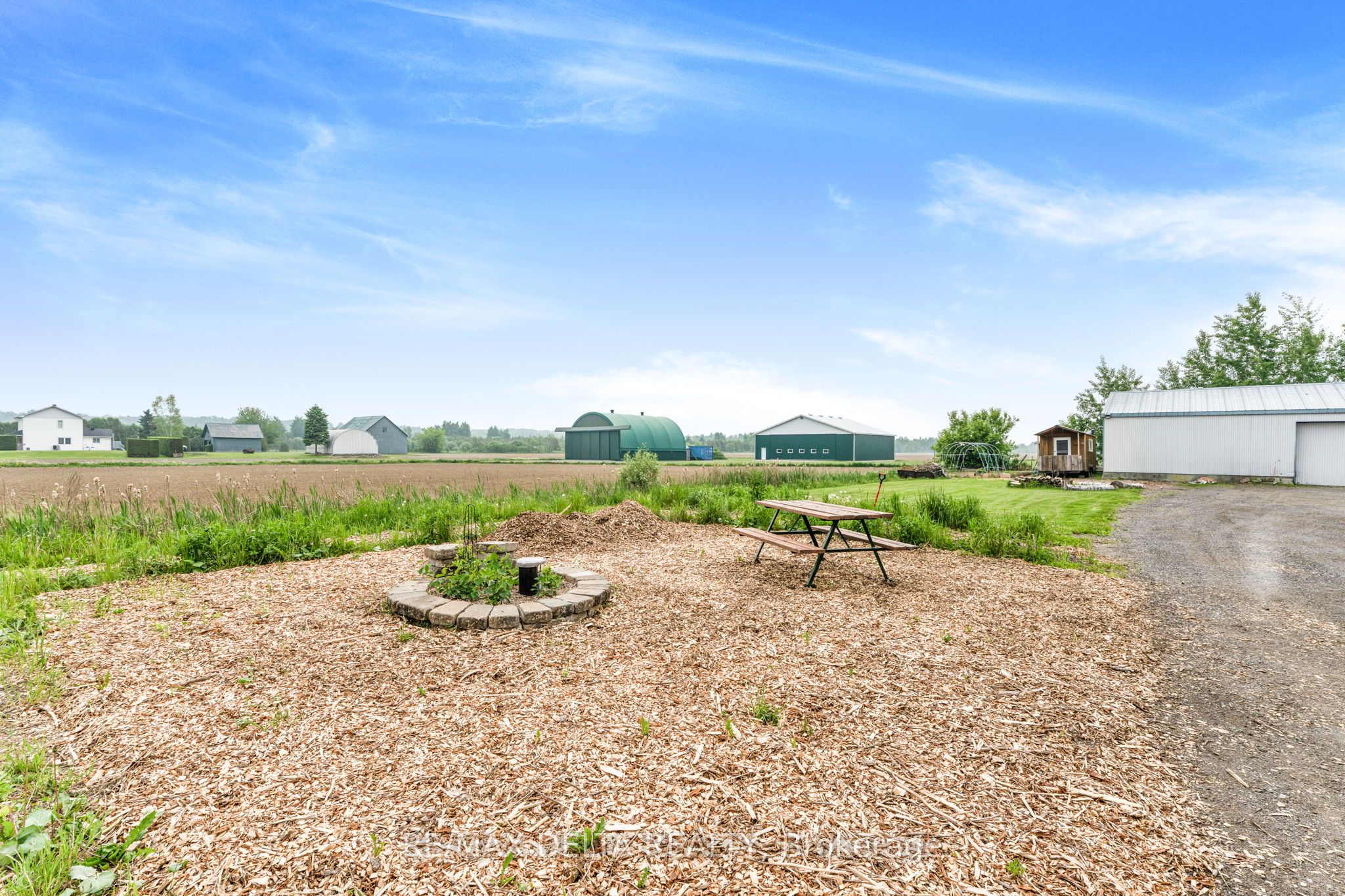 4062 Drouin Road Property Photo 29