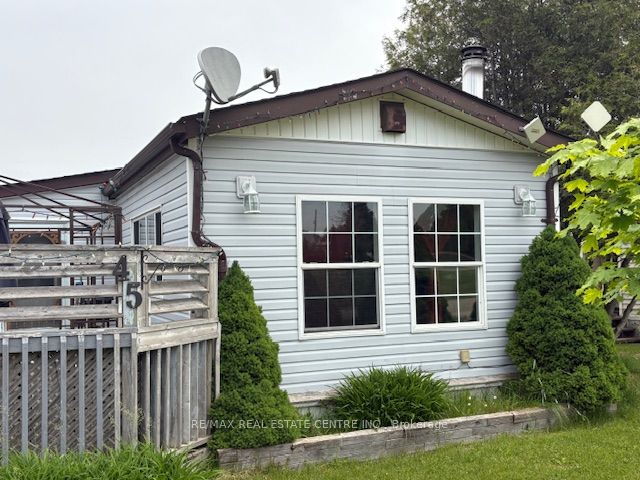 45 Maple Dr Property Photo 3
