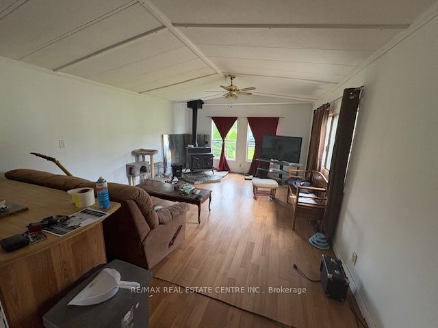 45 Maple Dr Property Photo 8