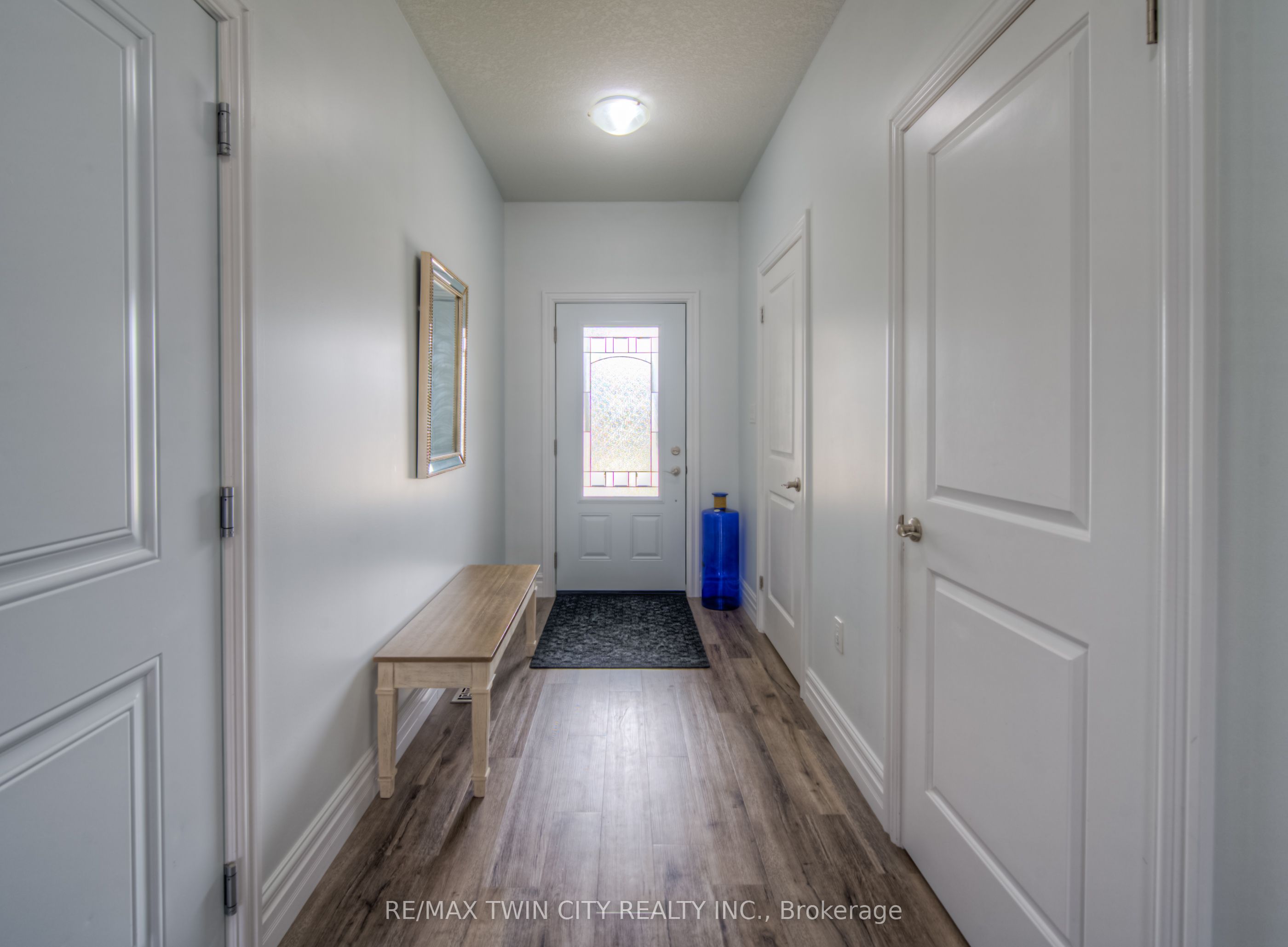 741 Hollinger Avenue Property Photo 4