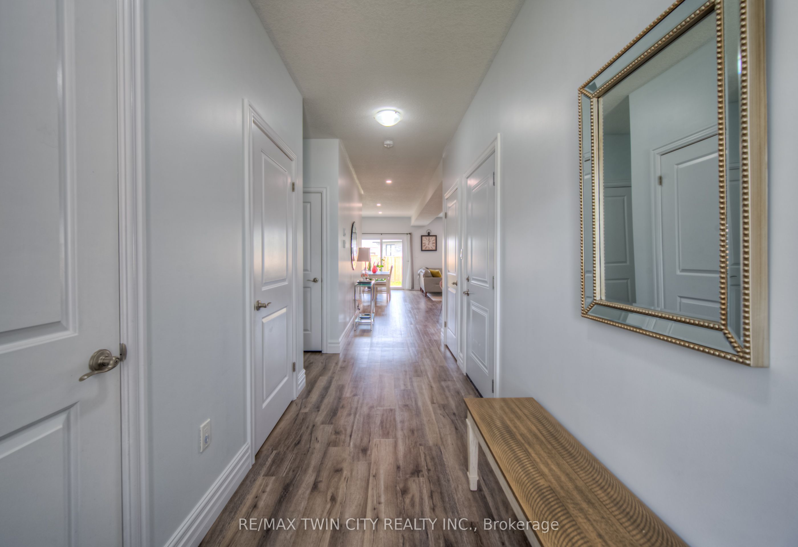 741 Hollinger Avenue Property Photo 5