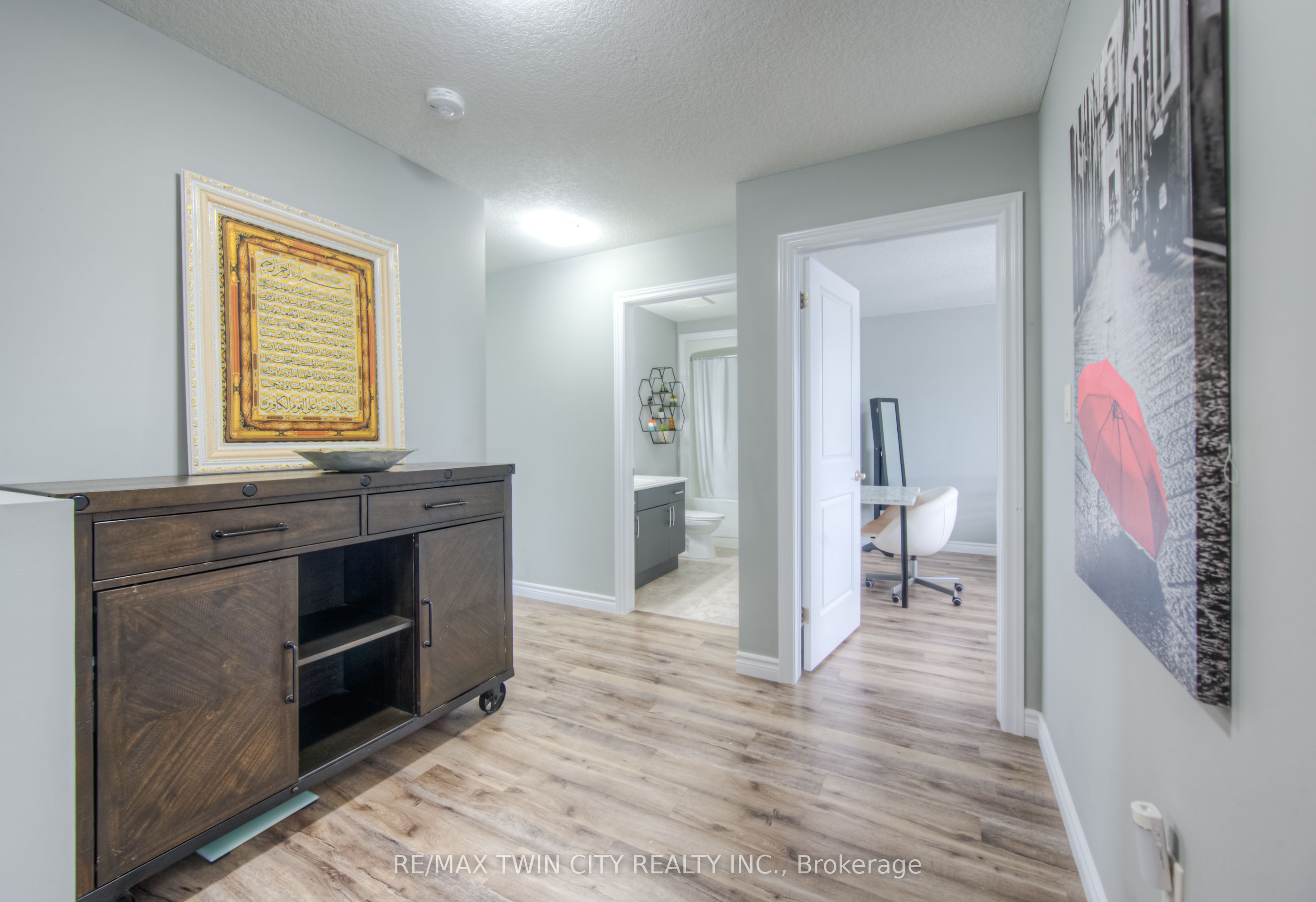 741 Hollinger Avenue Property Photo 19