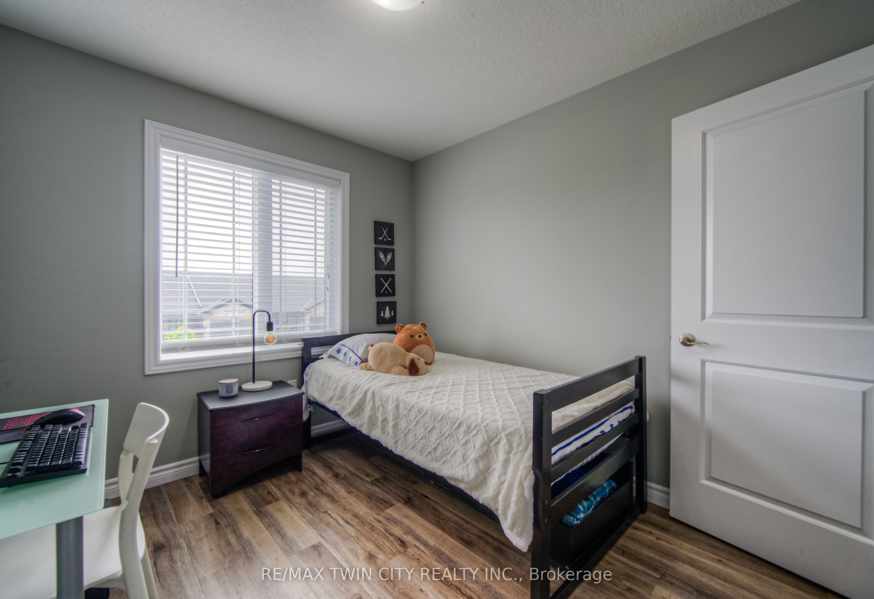 741 Hollinger Avenue Property Photo 21