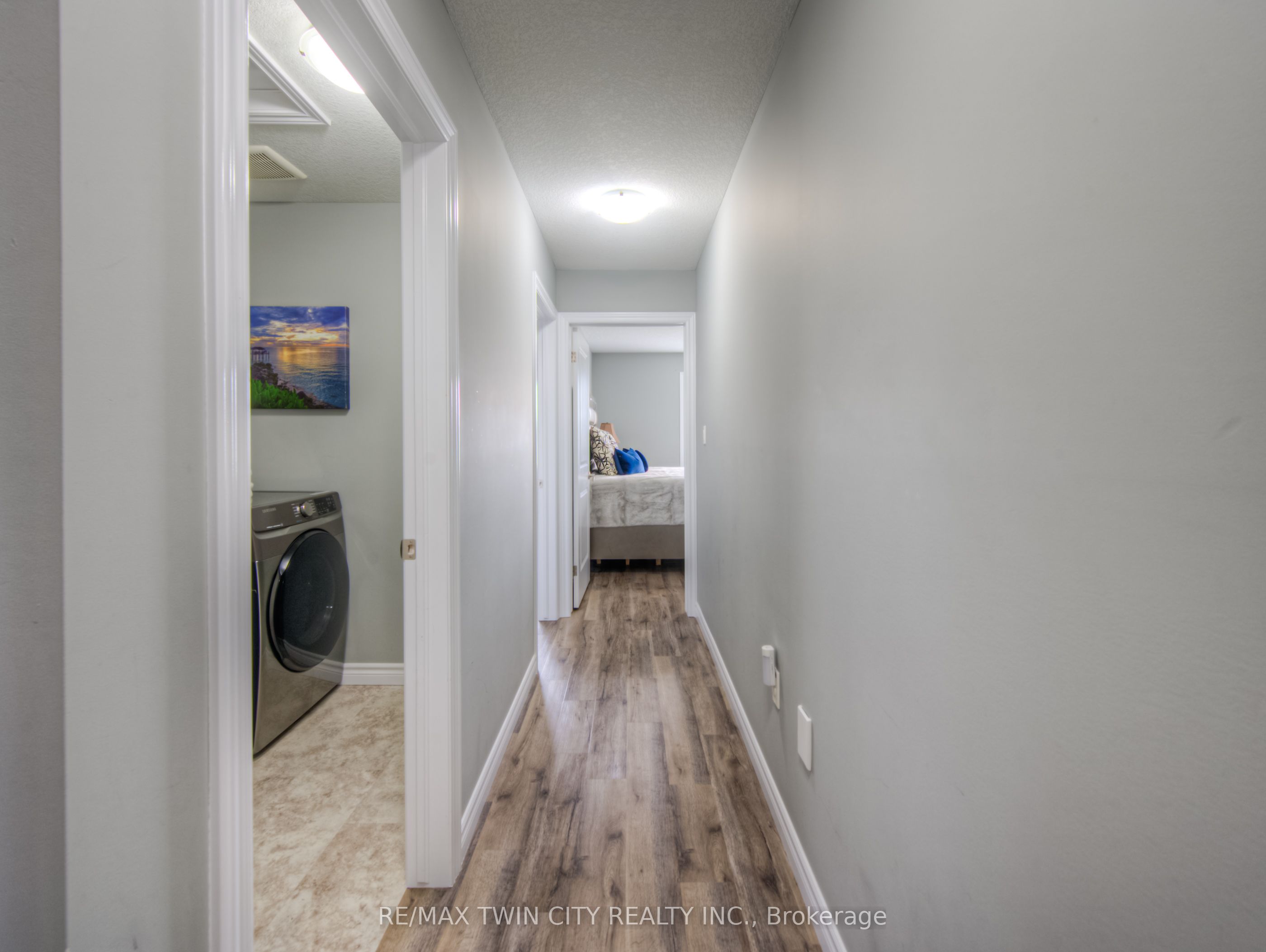 741 Hollinger Avenue Property Photo 24