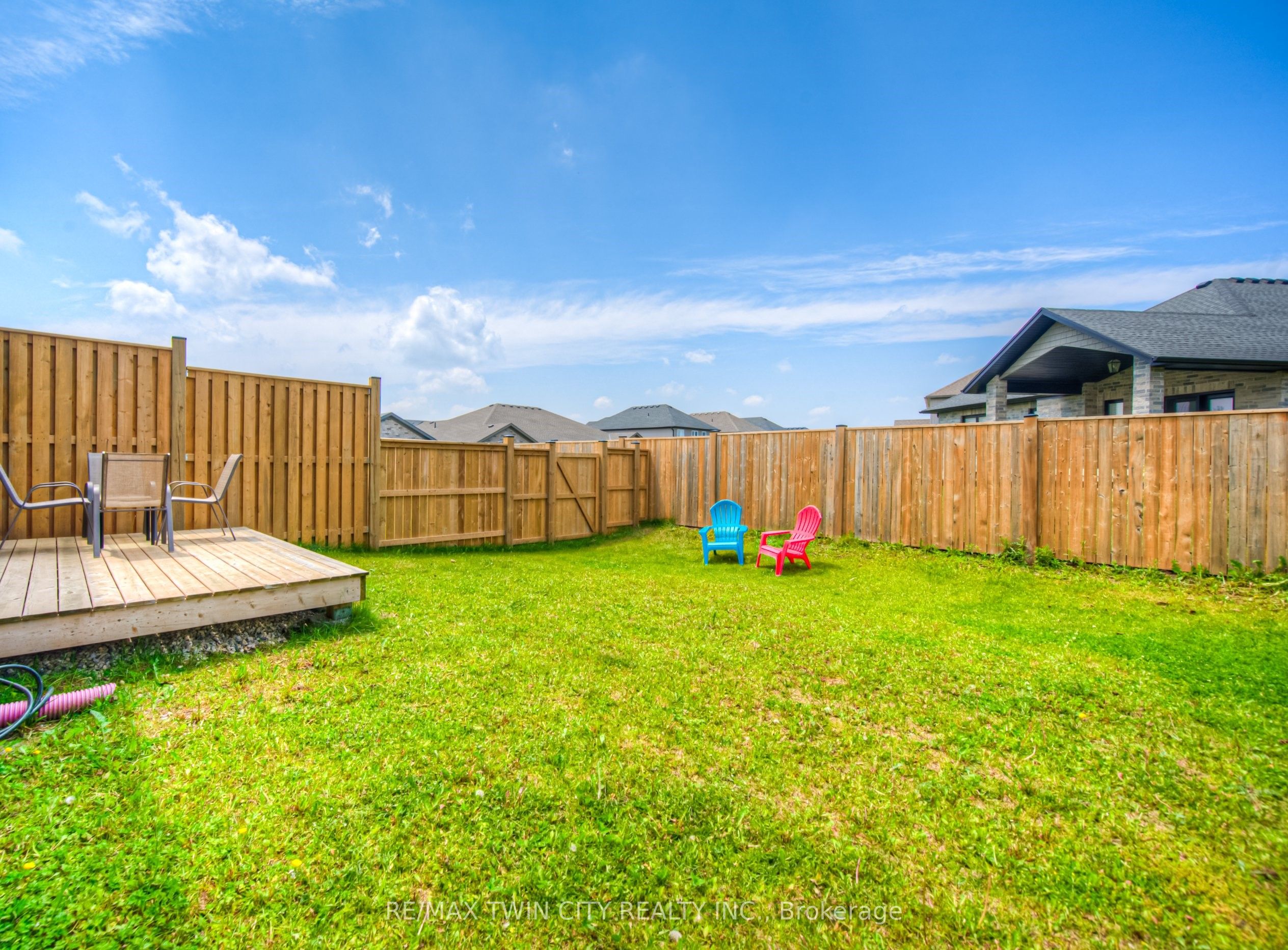 741 Hollinger Avenue Property Photo 36