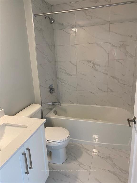 15 Queen St S Property Photo 12