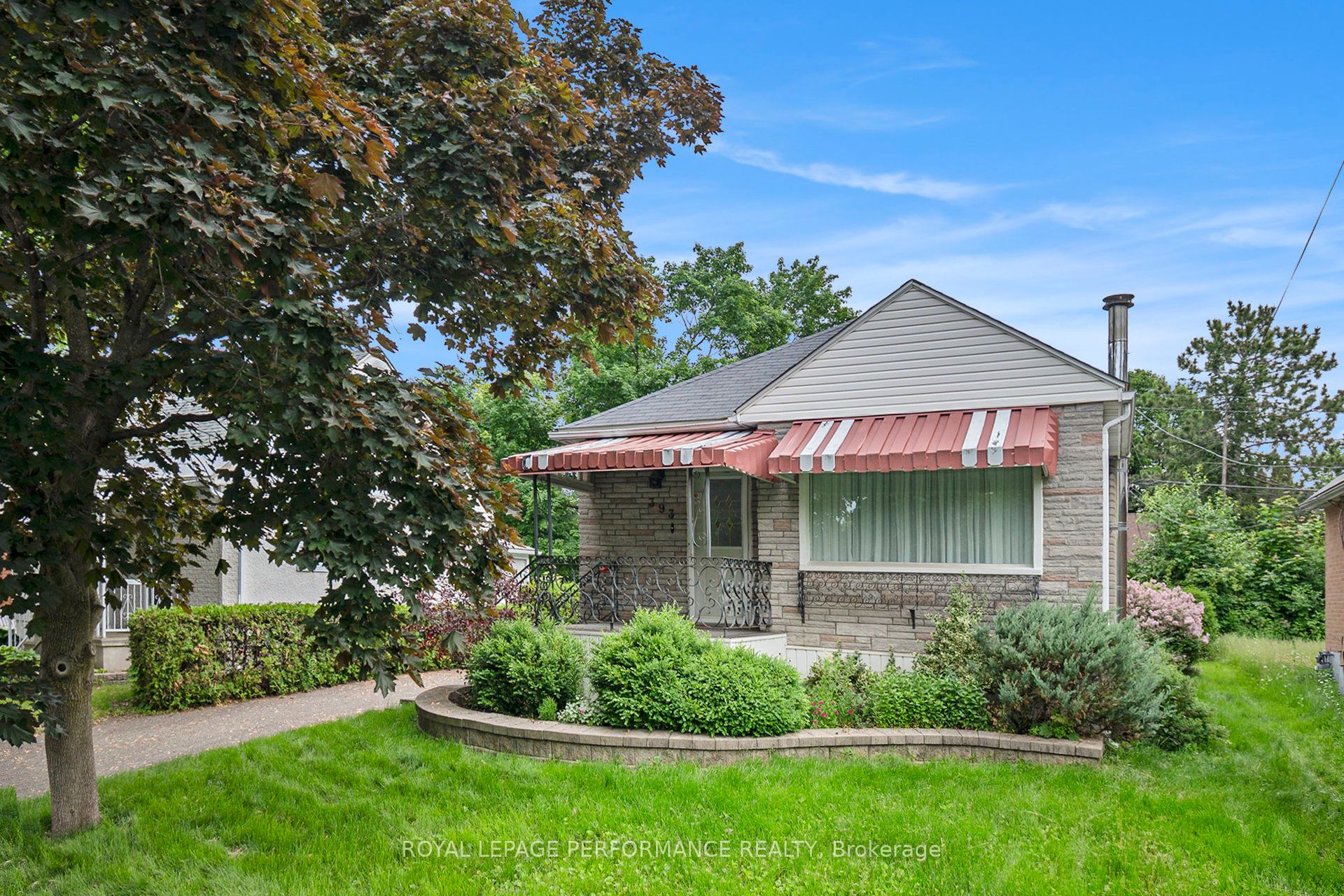 393 Allen Boulevard Property Photo 37