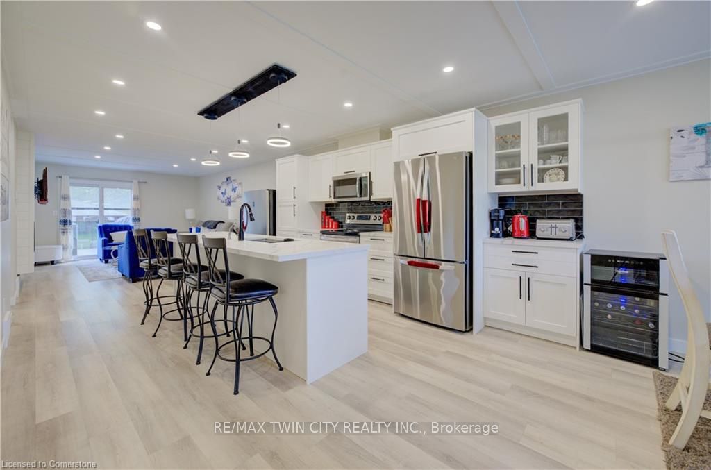 6 Hanlon Place Property Photo 1