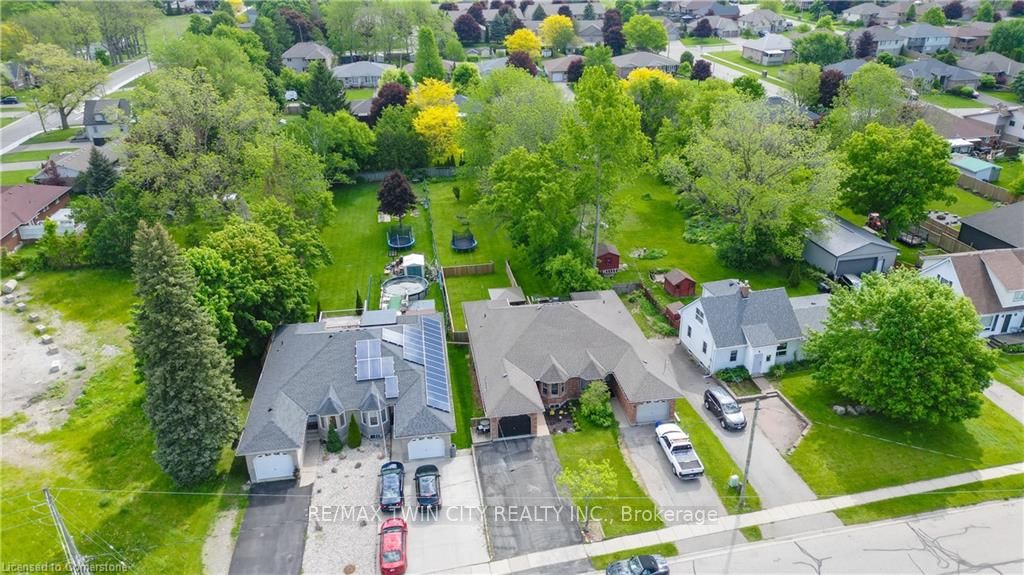 6 Hanlon Place Property Photo 3