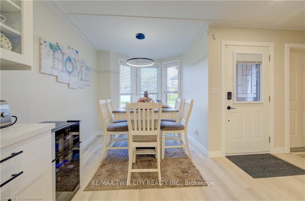 6 Hanlon Place Property Photo 6