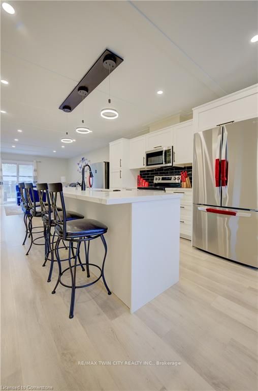 6 Hanlon Place Property Photo 10