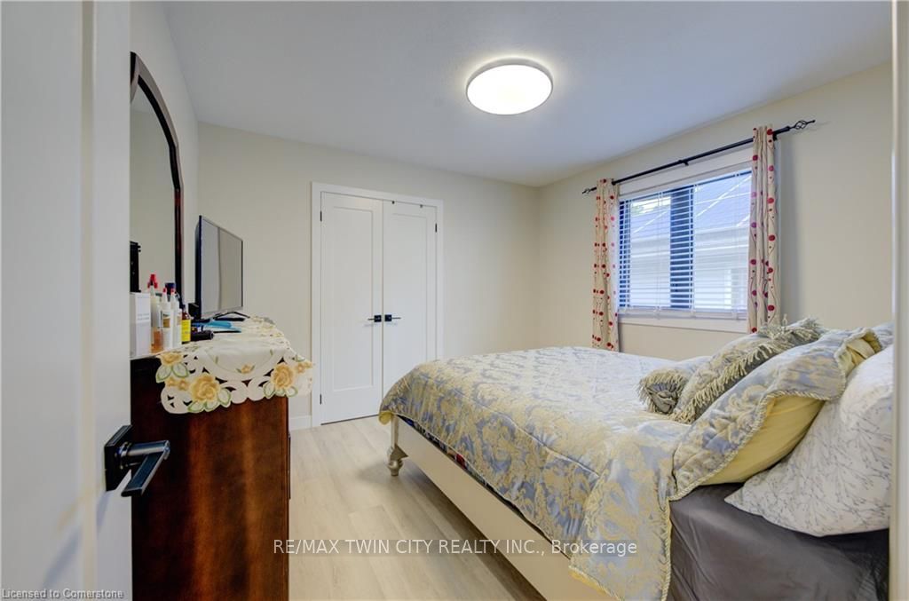 6 Hanlon Place Property Photo 20