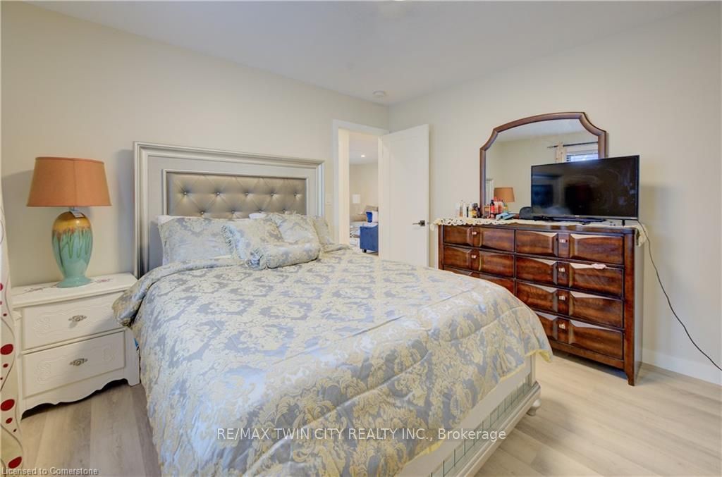 6 Hanlon Place Property Photo 21