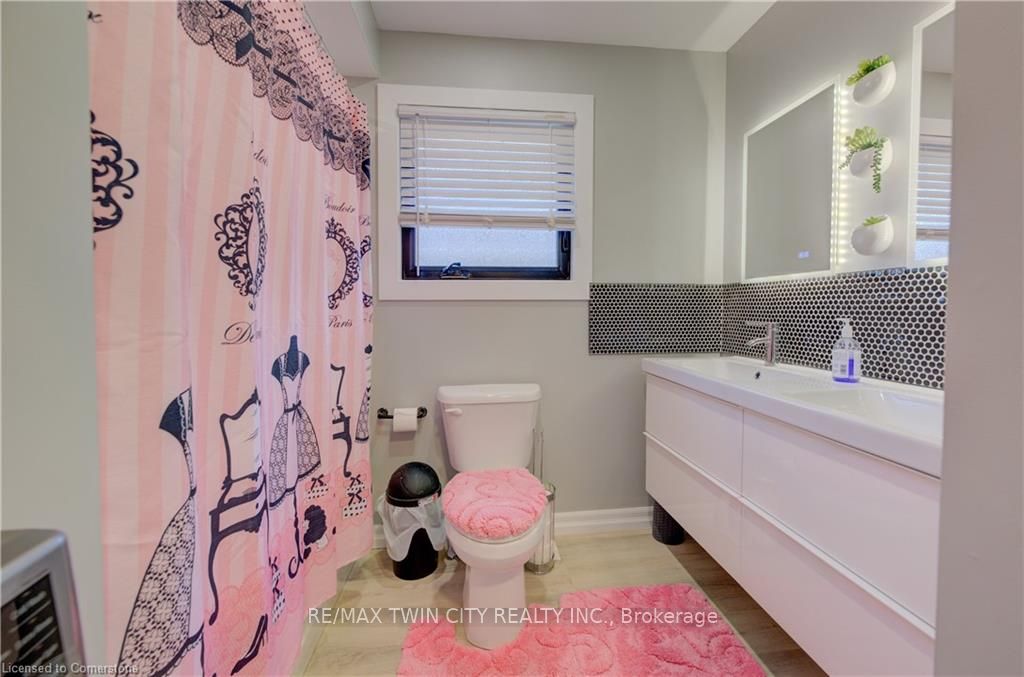 6 Hanlon Place Property Photo 23