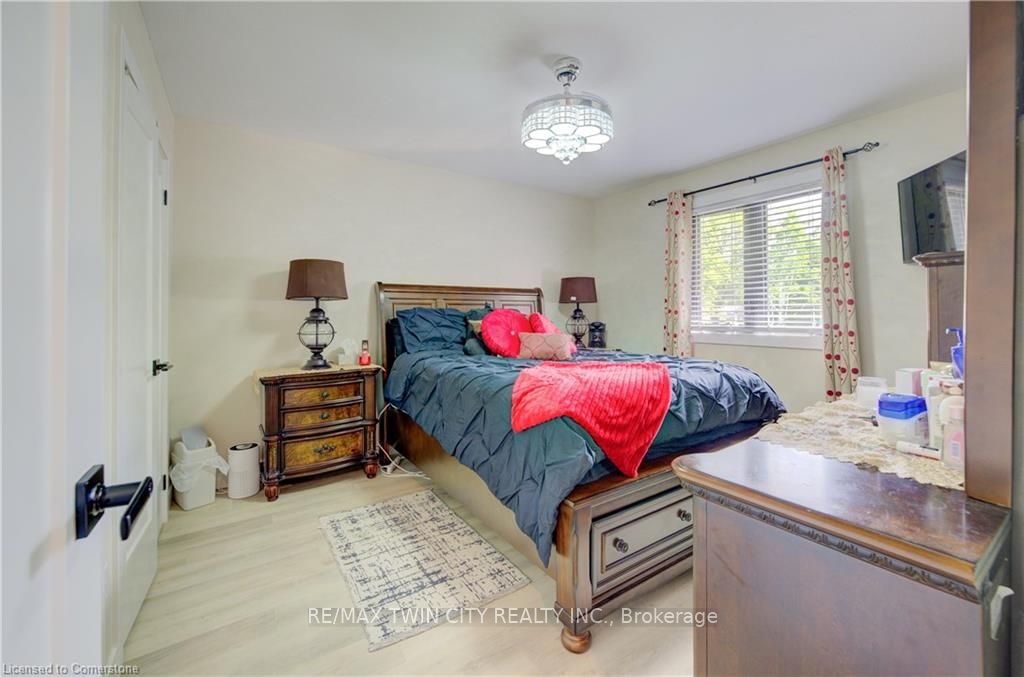 6 Hanlon Place Property Photo 25