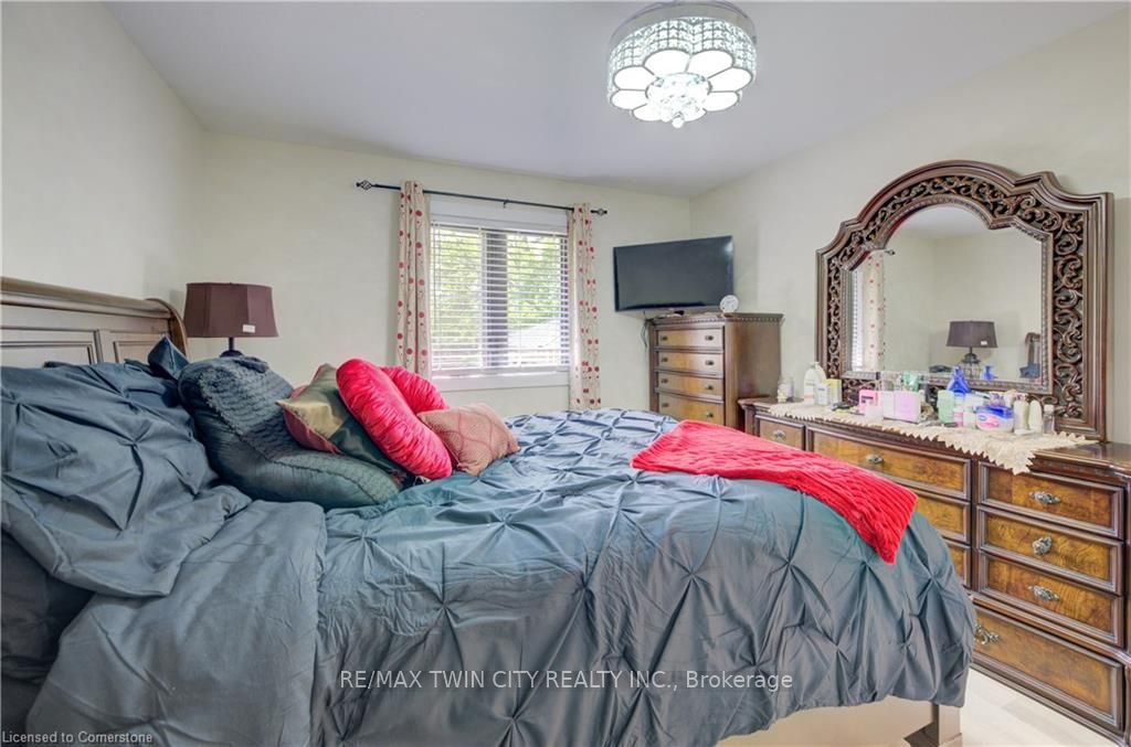 6 Hanlon Place Property Photo 26