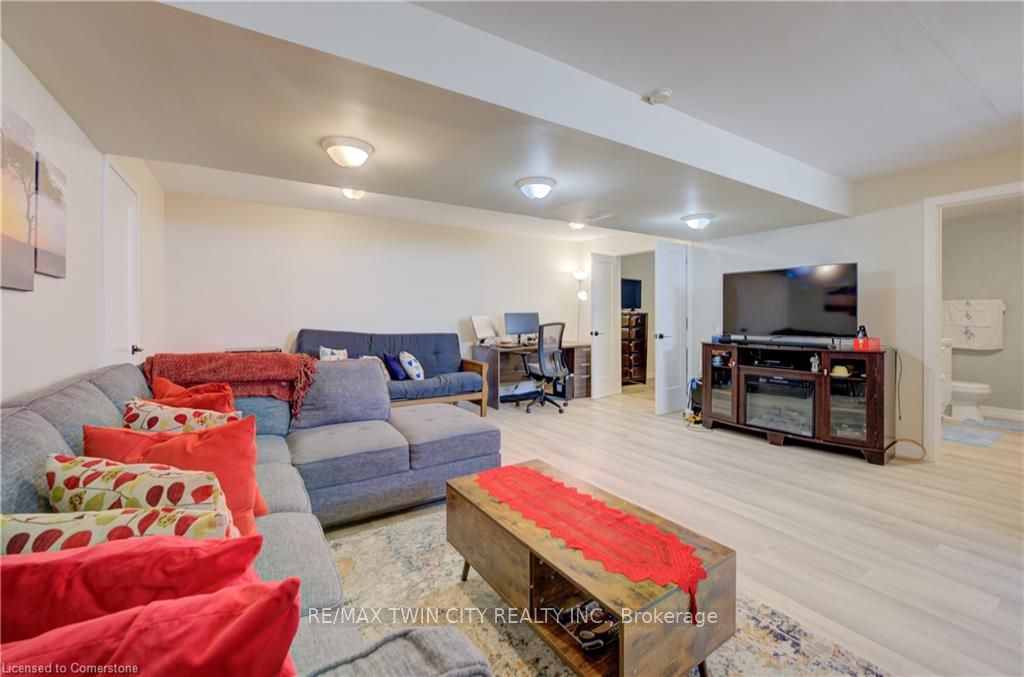 6 Hanlon Place Property Photo 29
