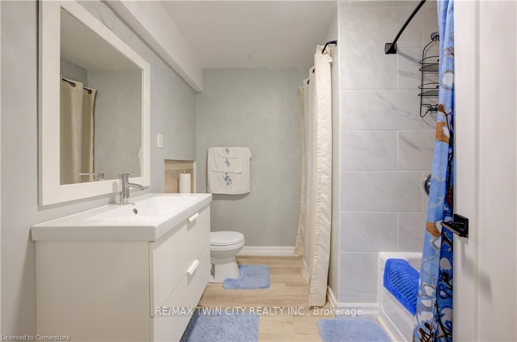 6 Hanlon Place Property Photo 33