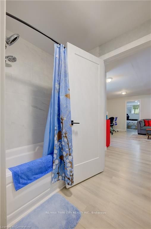 6 Hanlon Place Property Photo 34