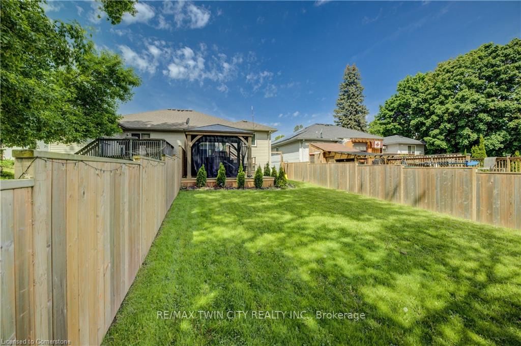 6 Hanlon Place Property Photo 39