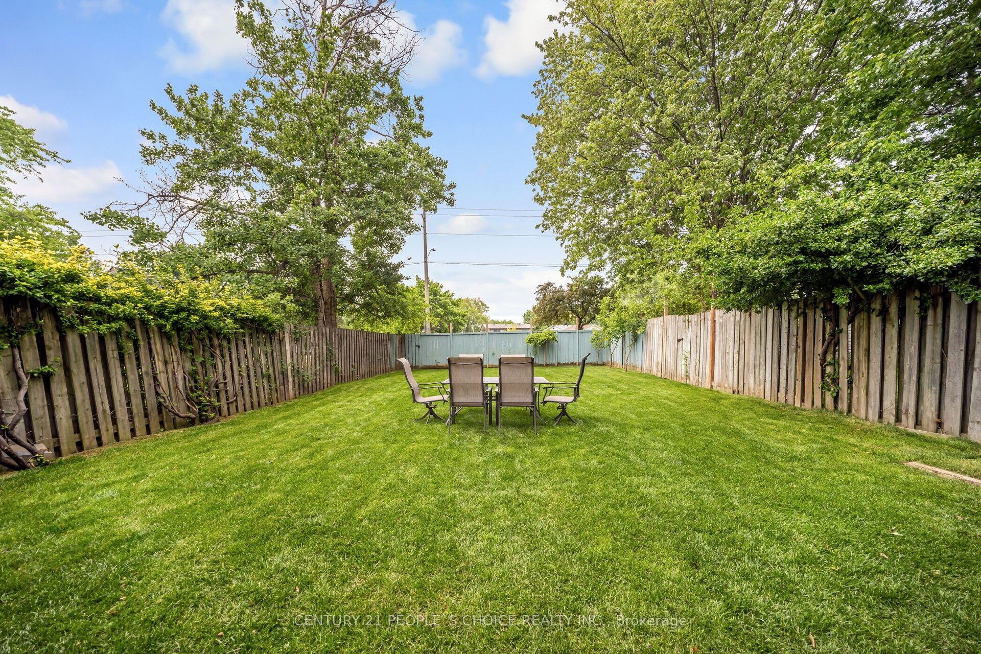 106 Queensdale Crescent Property Photo 47