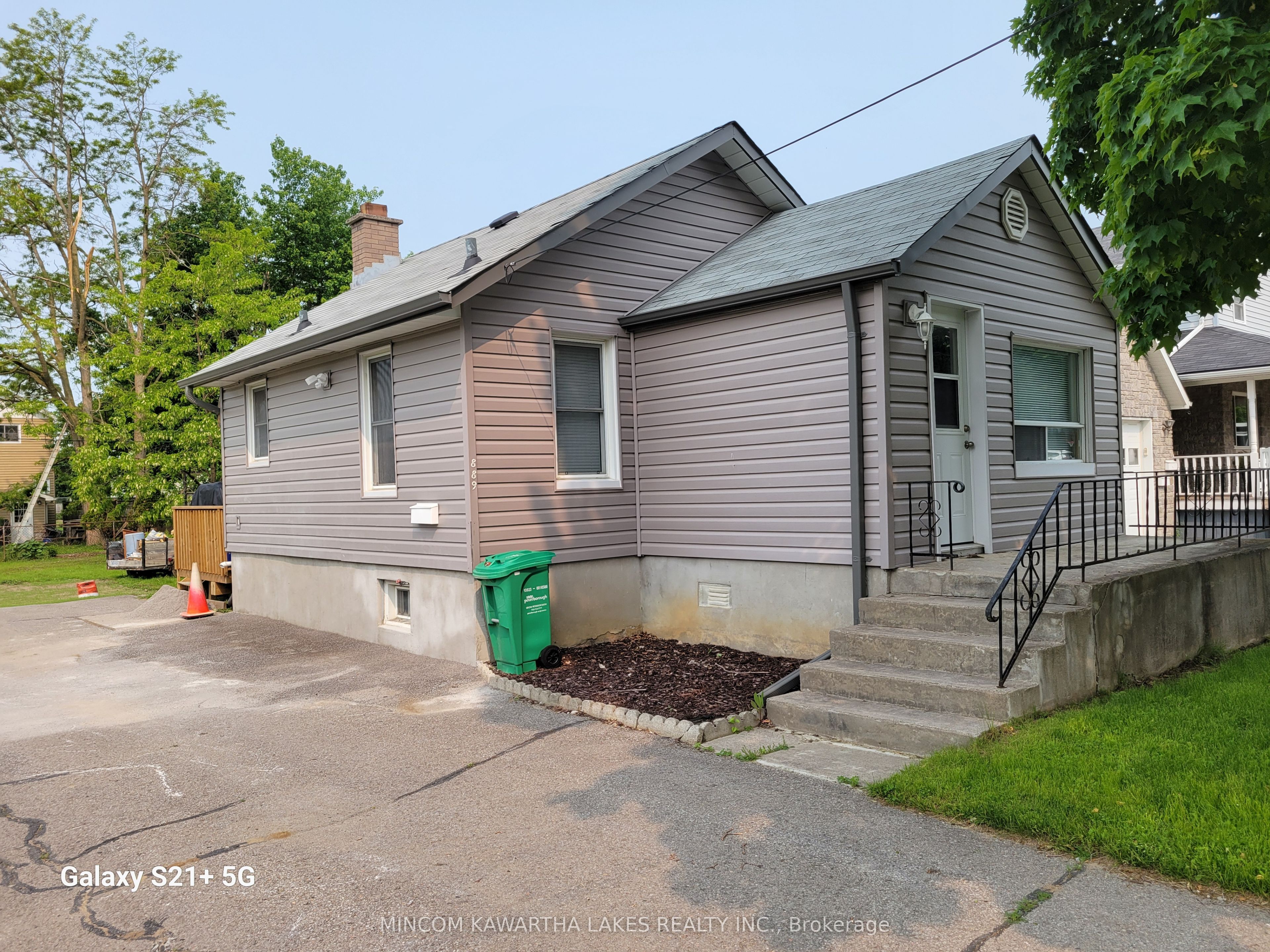 889 Western Avenue Property Photo 1
