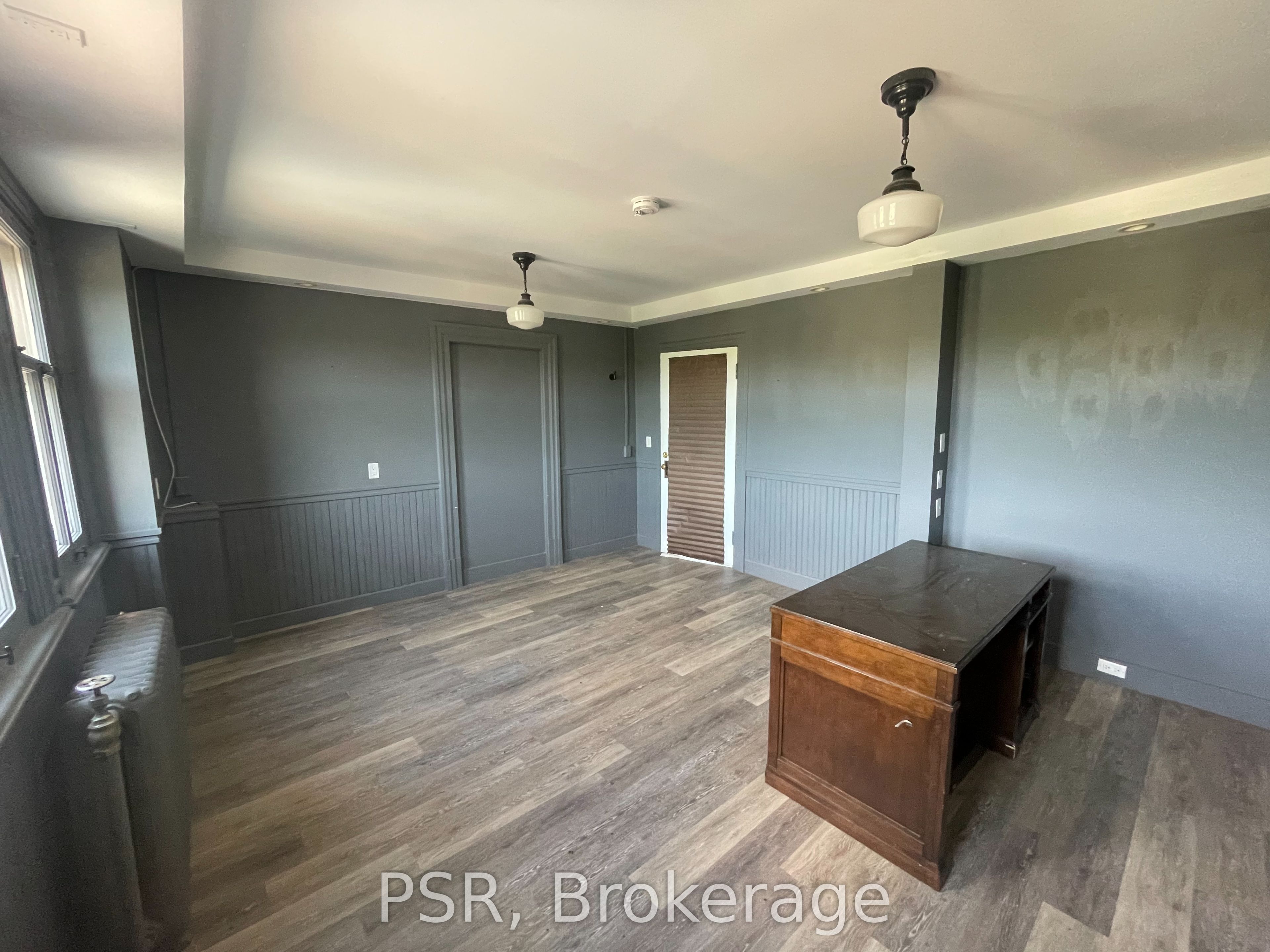 49 Manitoba Street 302 Property Photo 3