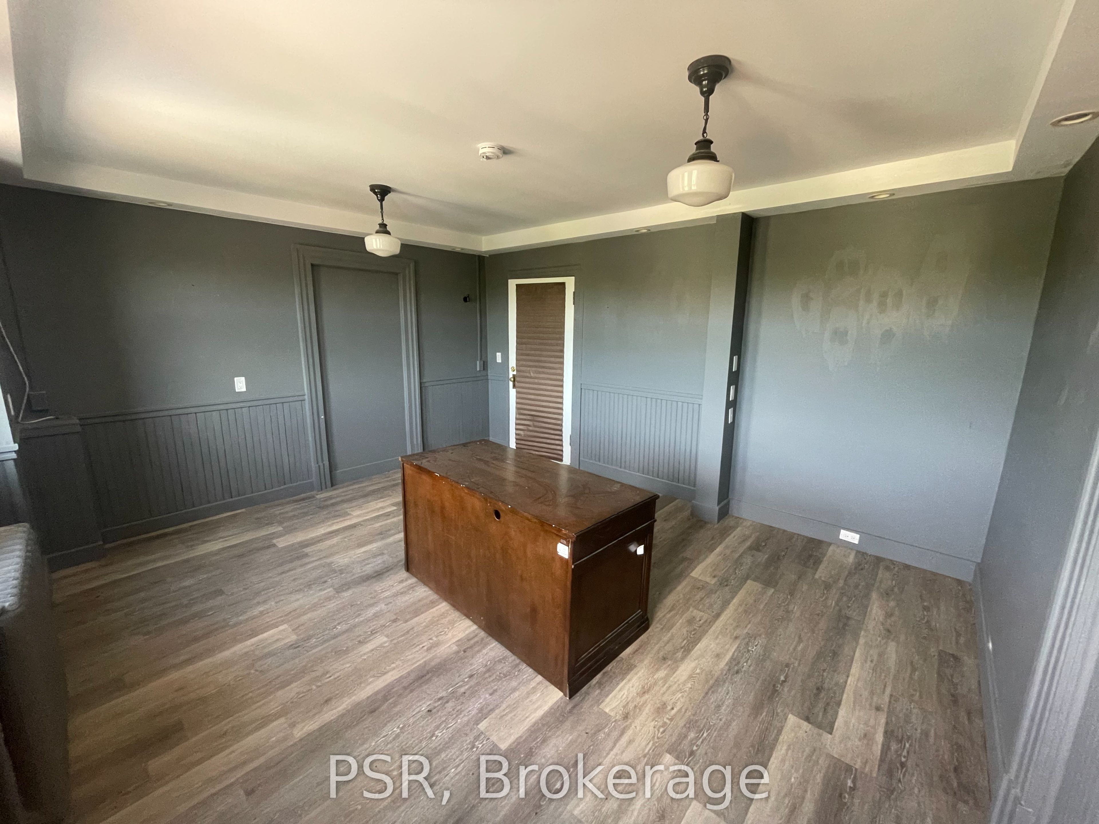 49 Manitoba Street 302 Property Photo 4