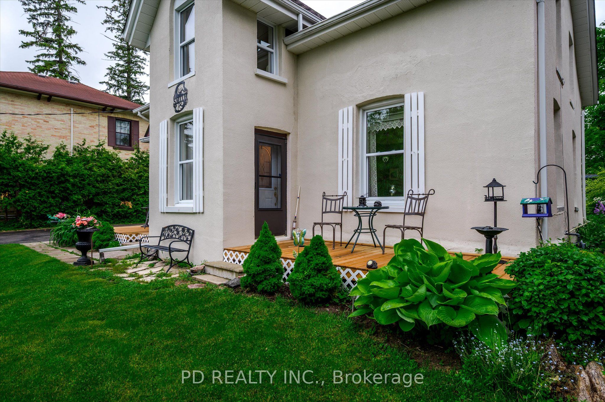 8 Regent Street Property Photo 9
