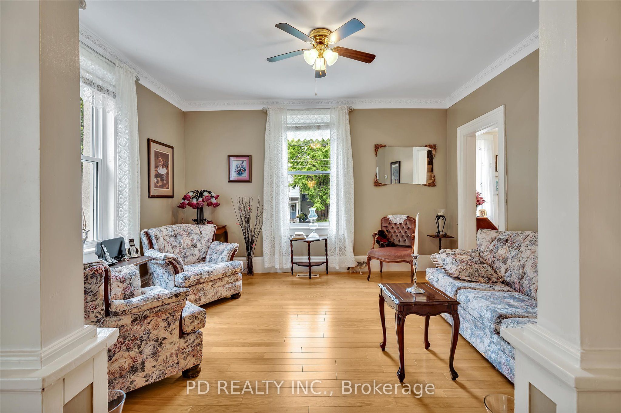 8 Regent Street Property Photo 12