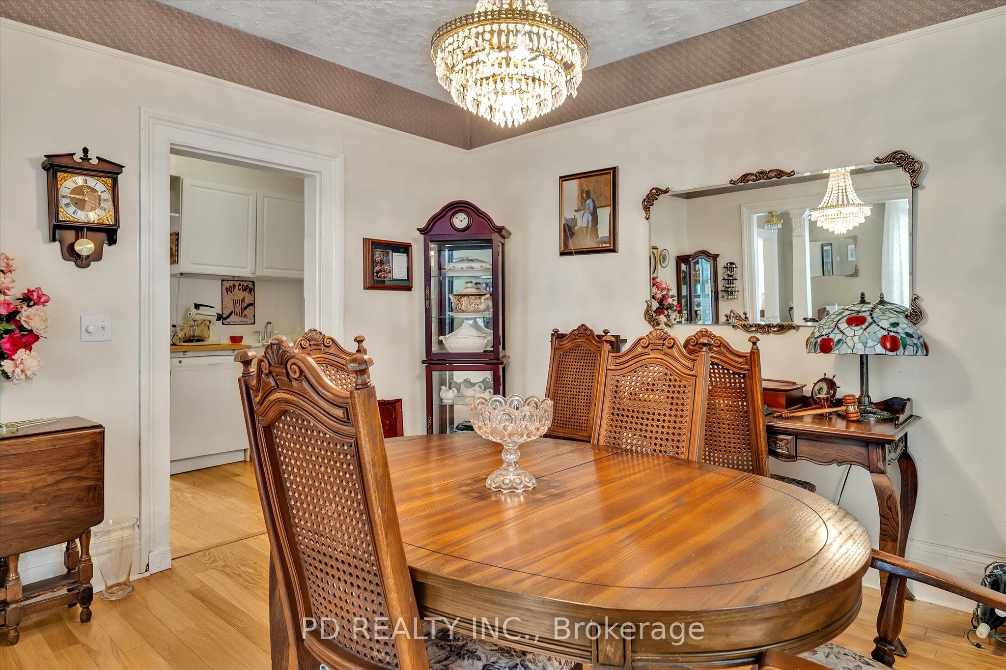 8 Regent Street Property Photo 13