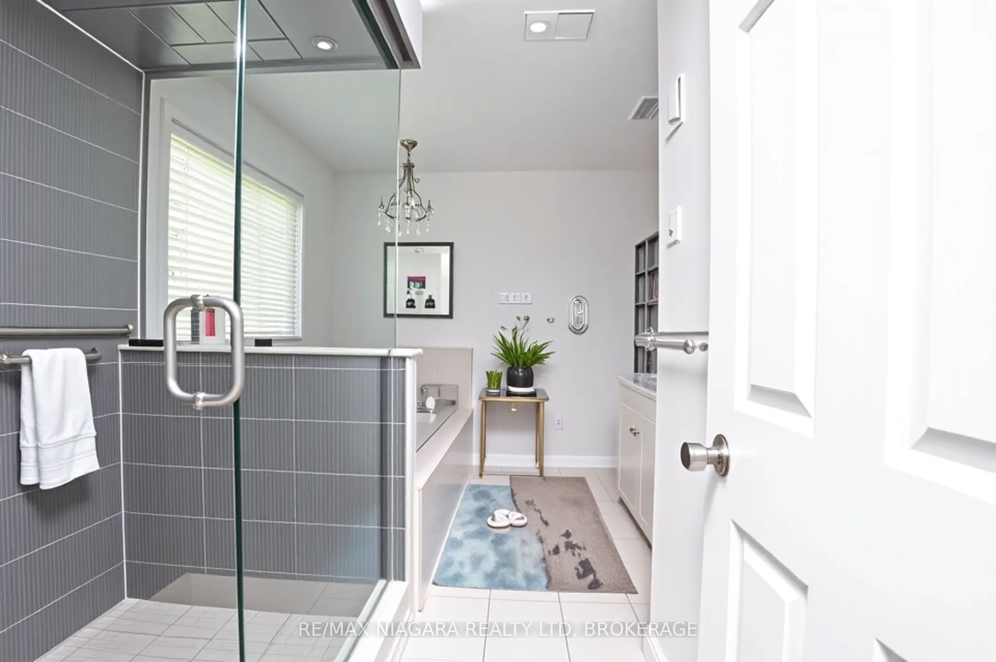 8573 Sweet Chestnut Drive Property Photo 14