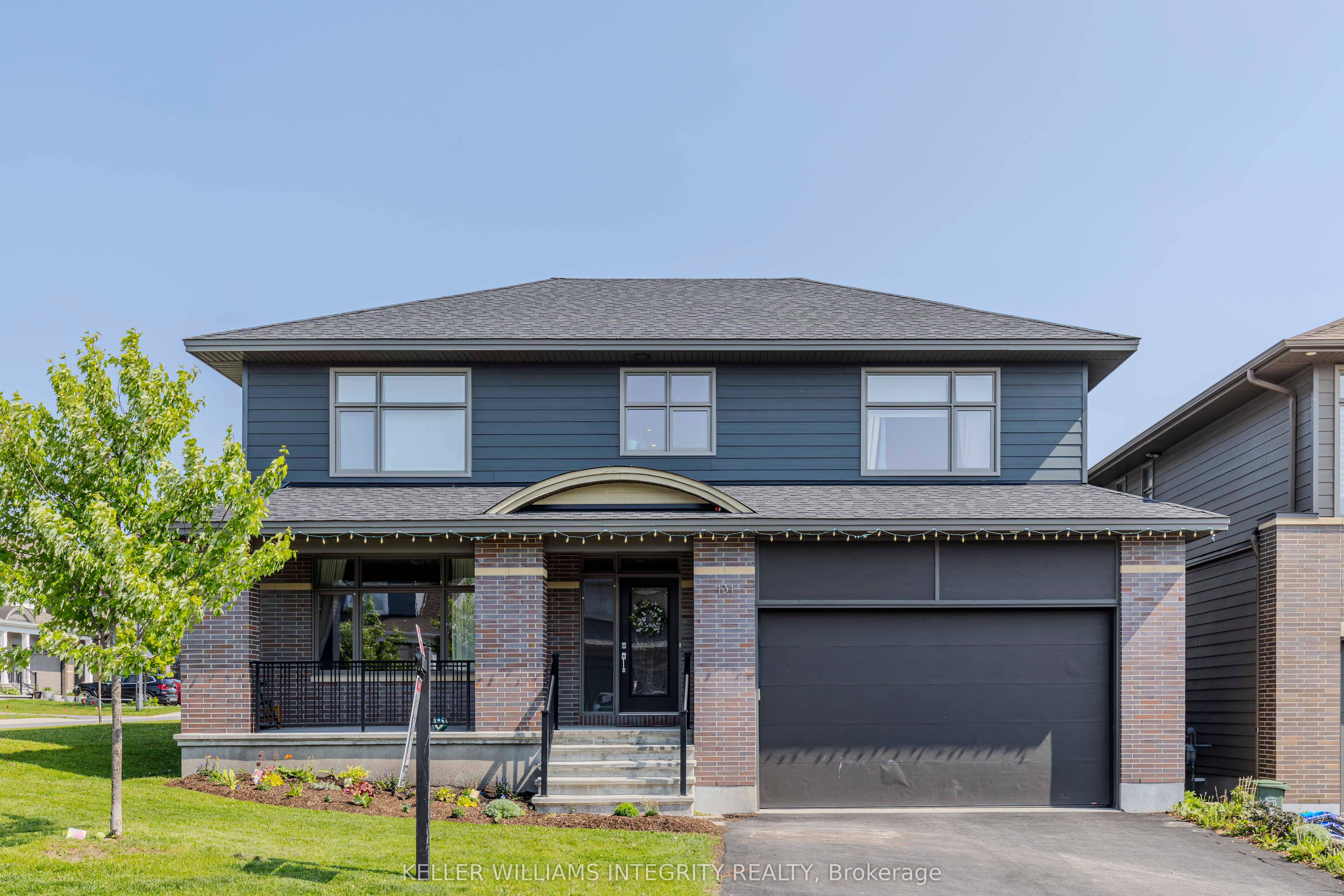 131 Escarpment Cres Property Photo 1