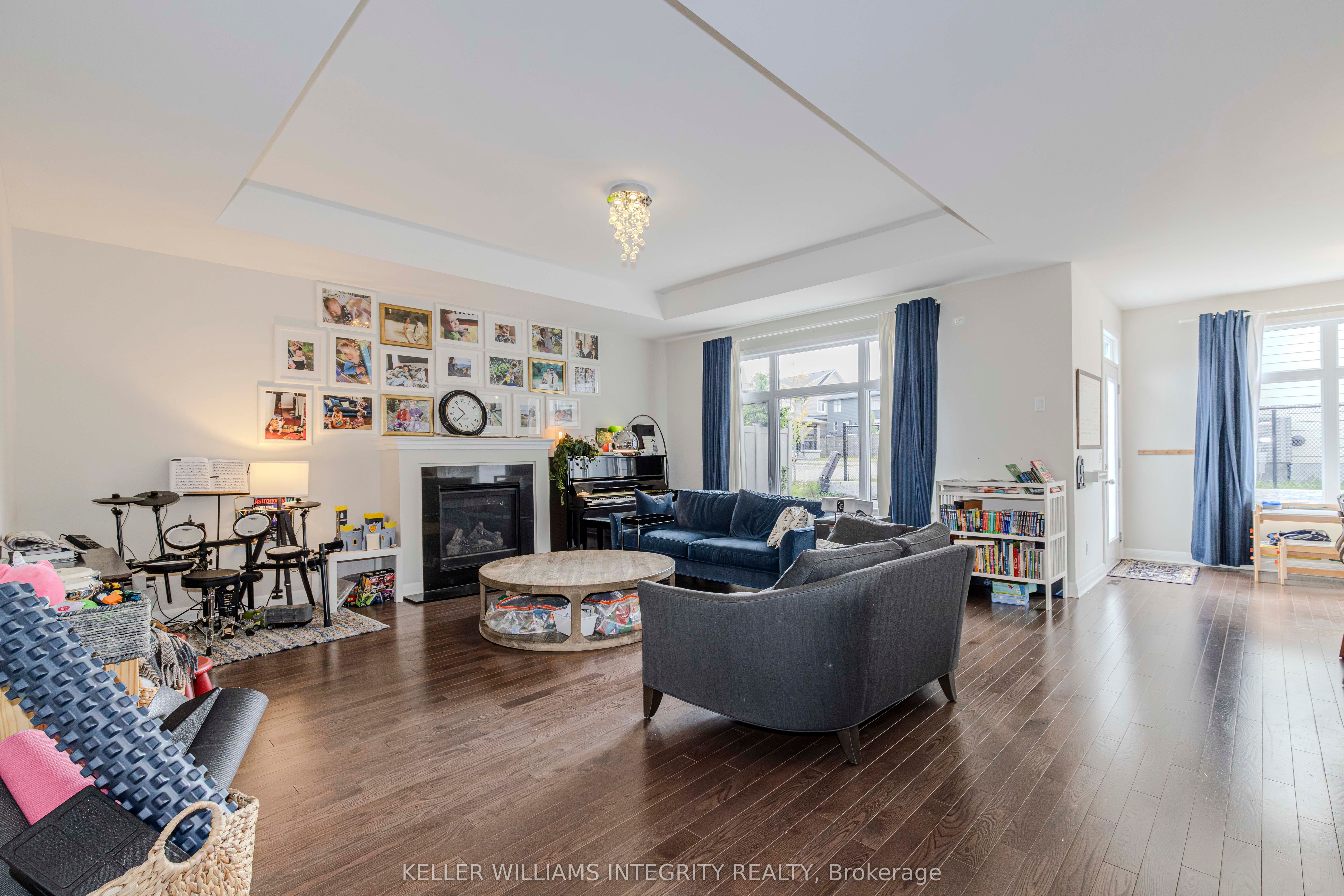 131 Escarpment Cres Property Photo 10