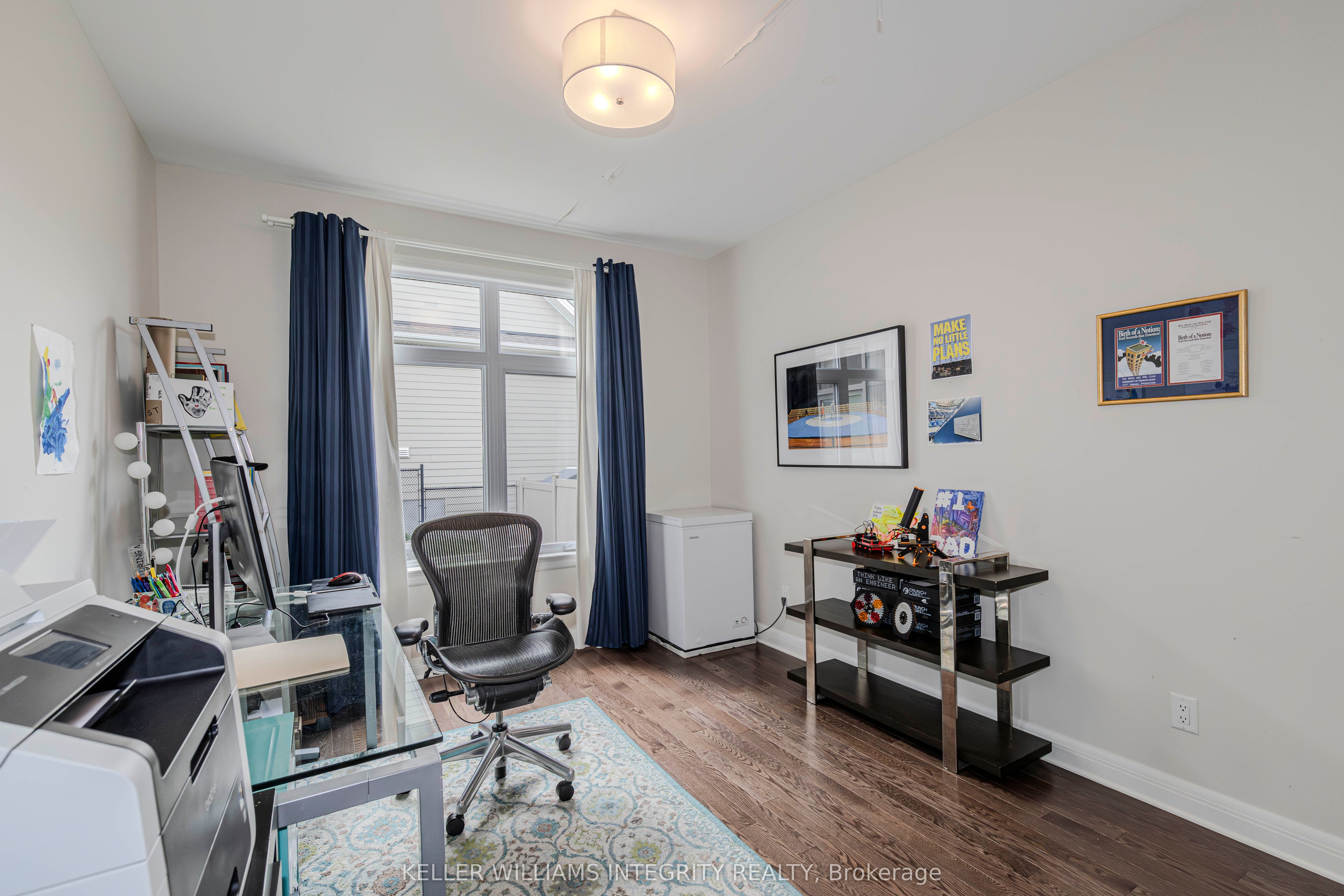 131 Escarpment Cres Property Photo 17