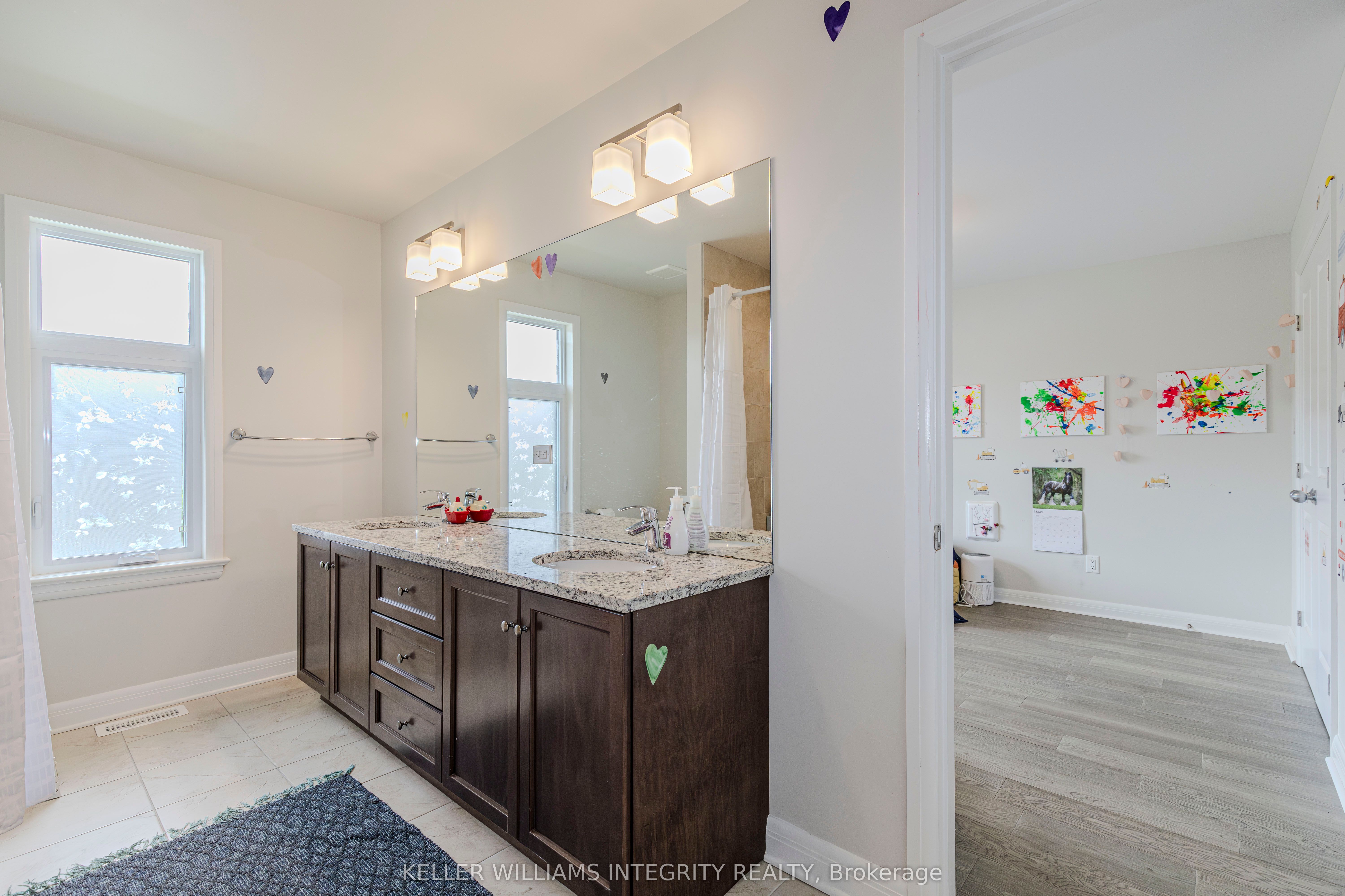 131 Escarpment Cres Property Photo 28