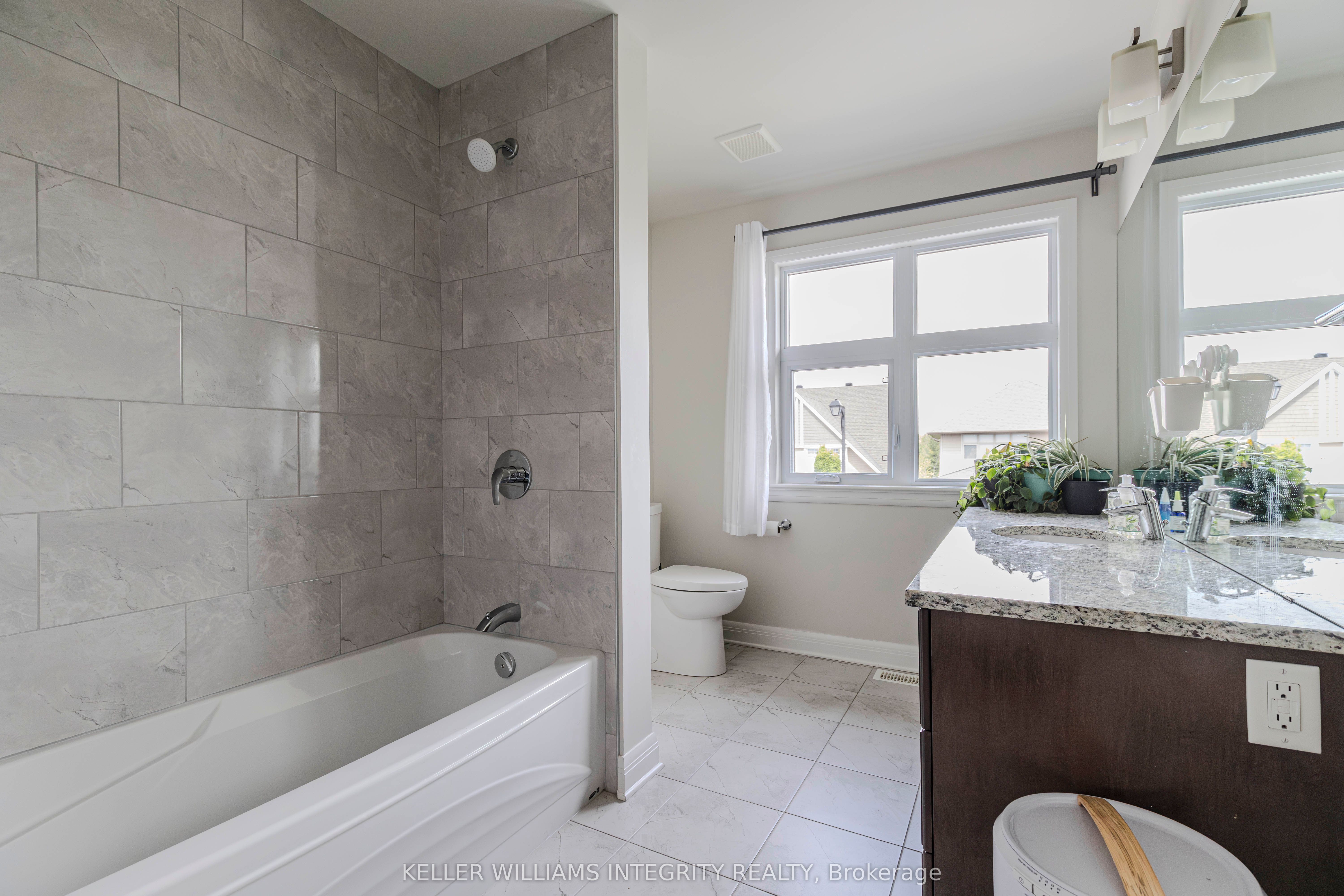 131 Escarpment Cres Property Photo 29
