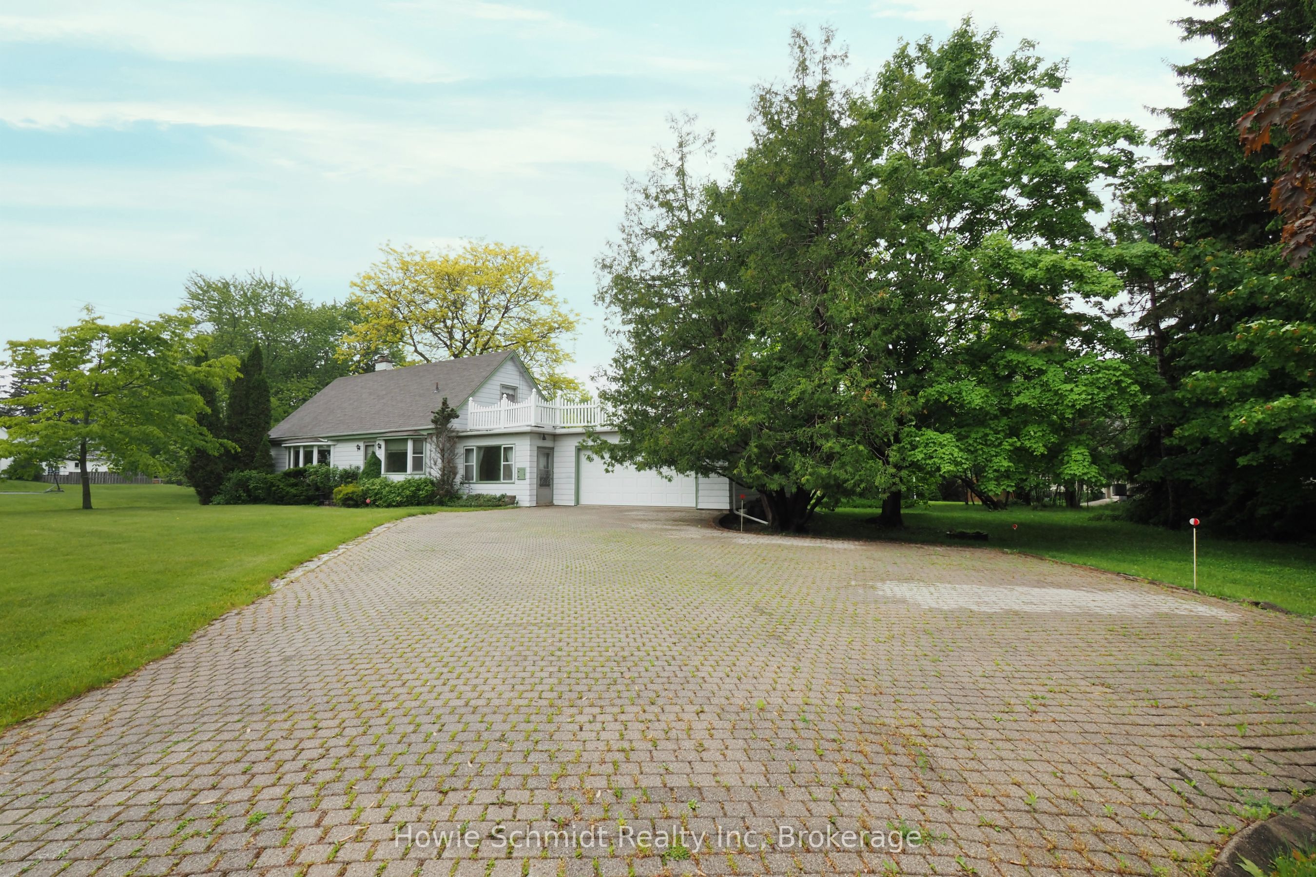 2341 Snyders Rd E Property Photo 8