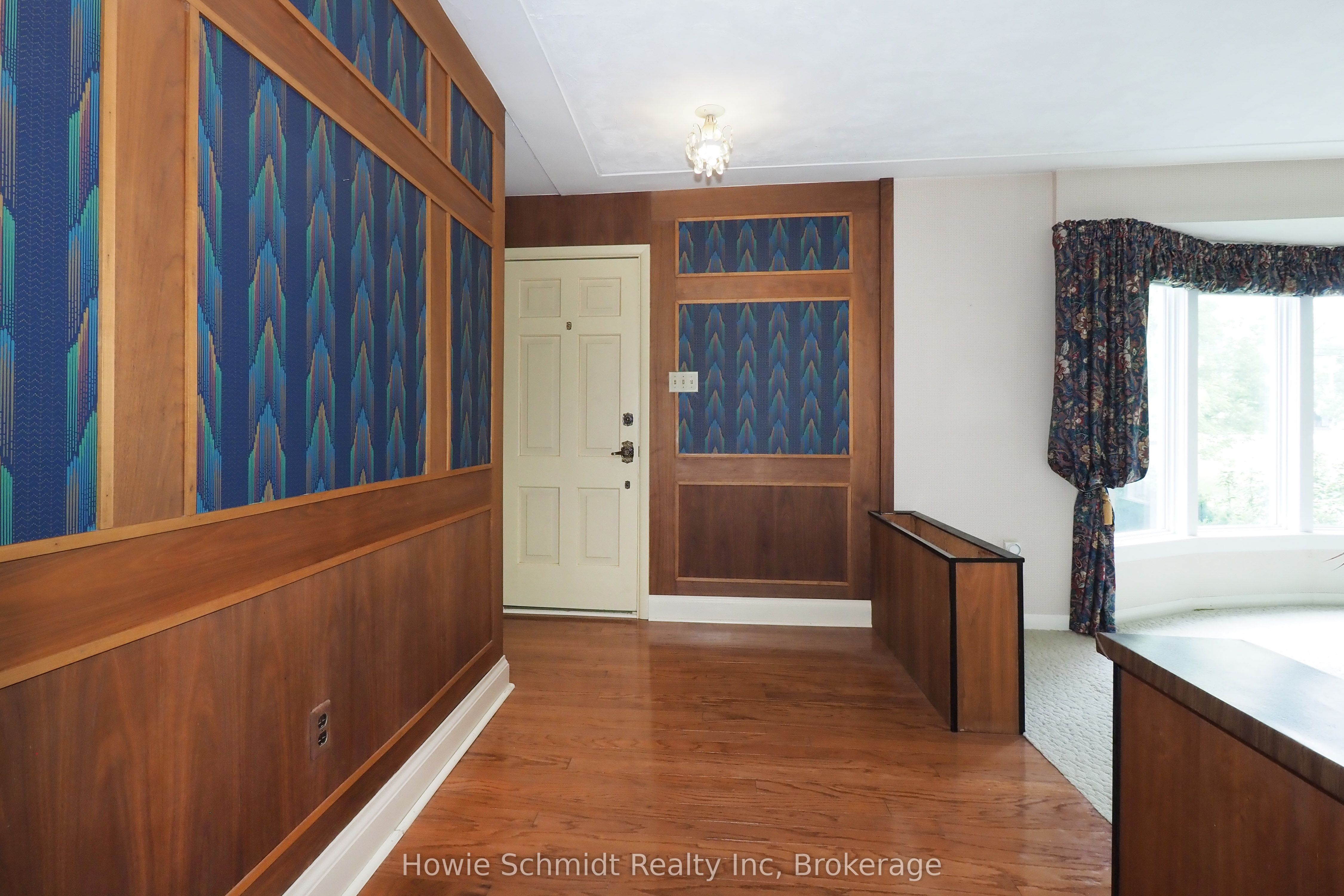 2341 Snyders Rd E Property Photo 11