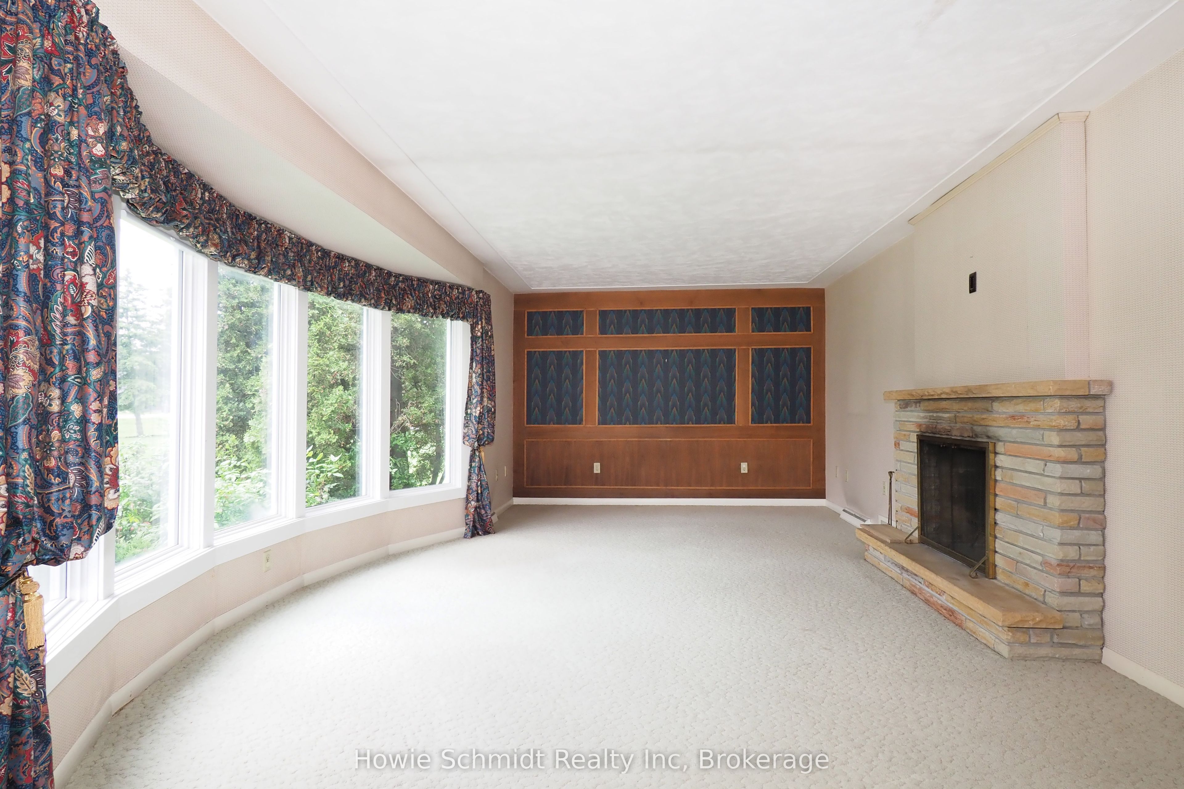 2341 Snyders Rd E Property Photo 12