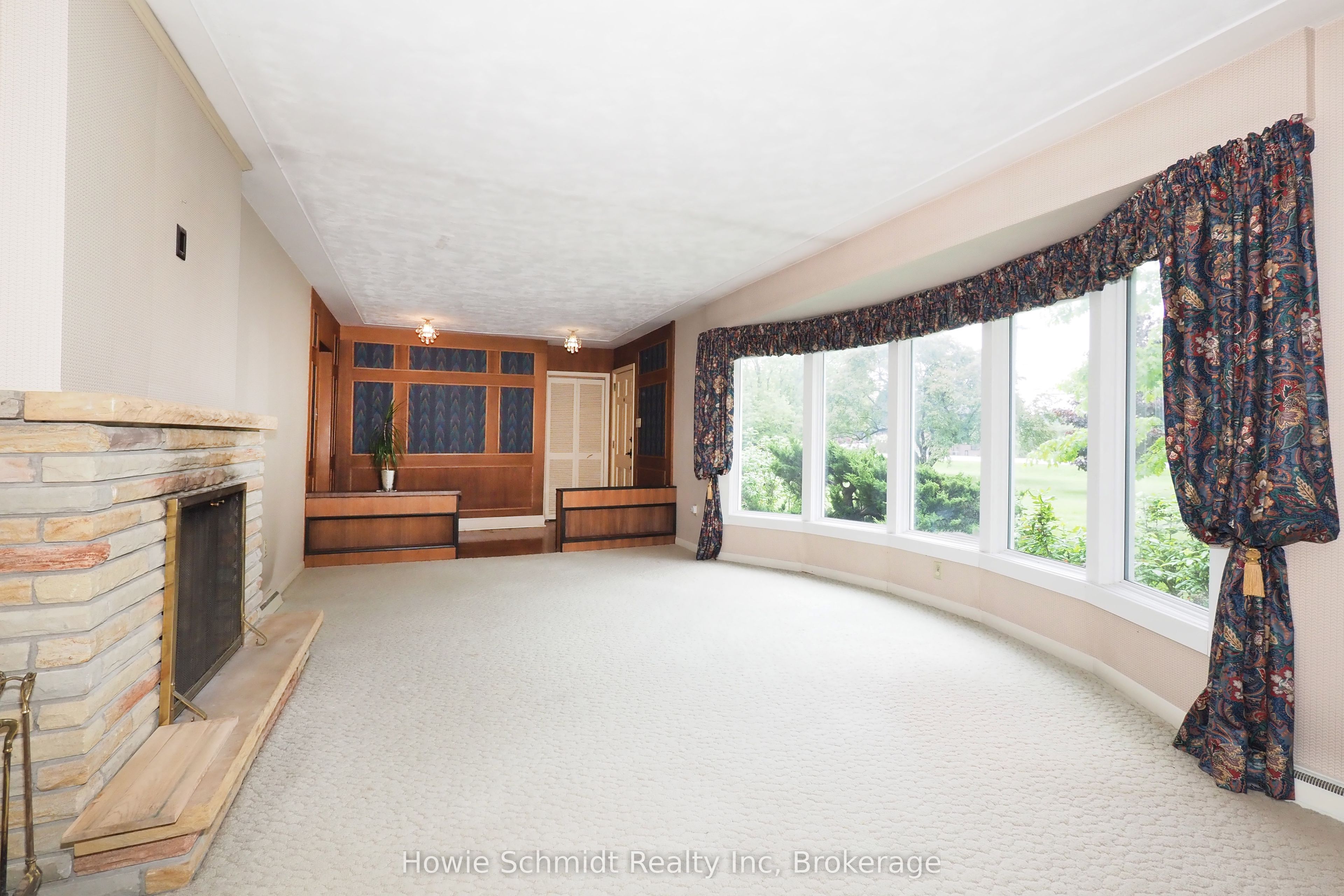 2341 Snyders Rd E Property Photo 14