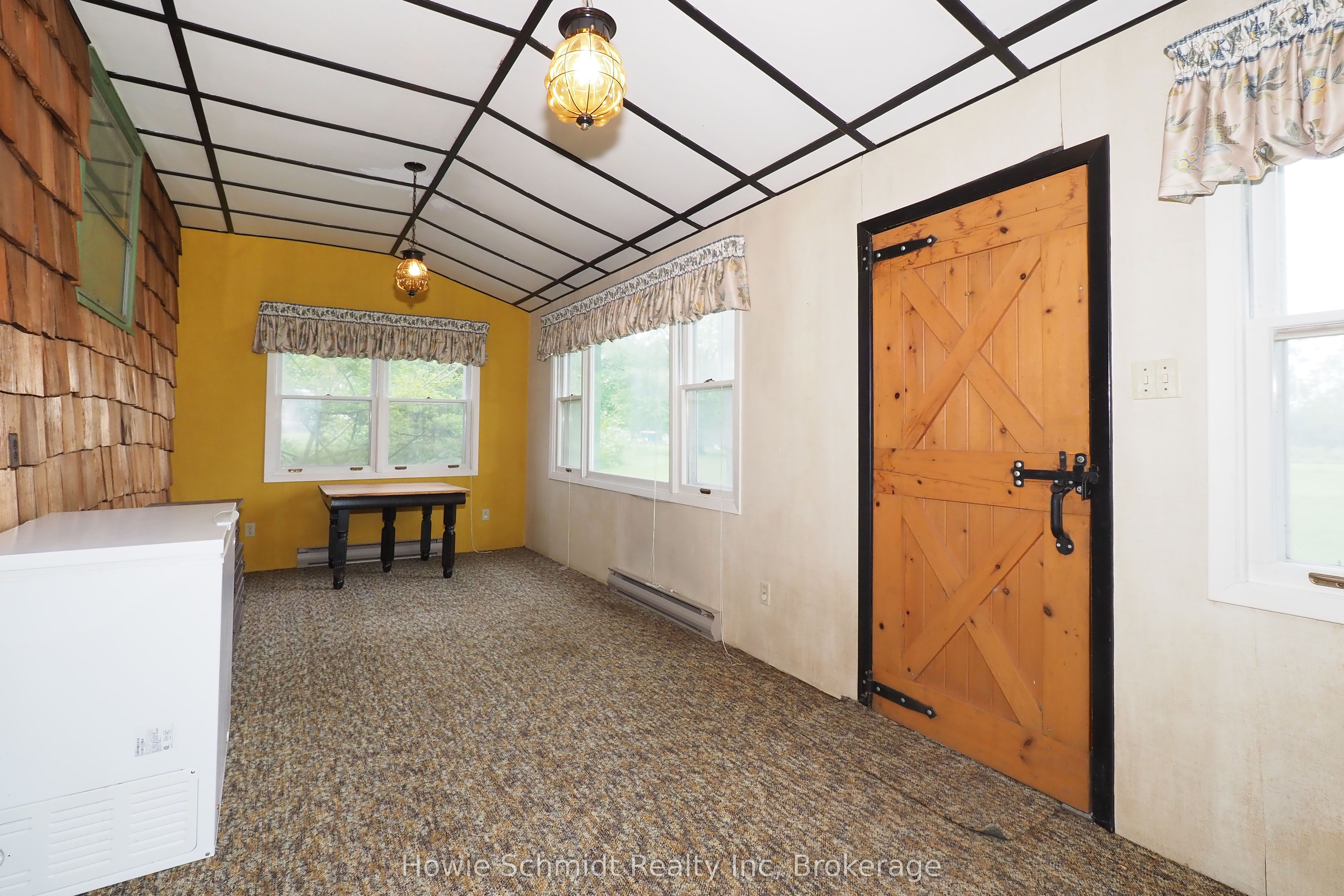 2341 Snyders Rd E Property Photo 22