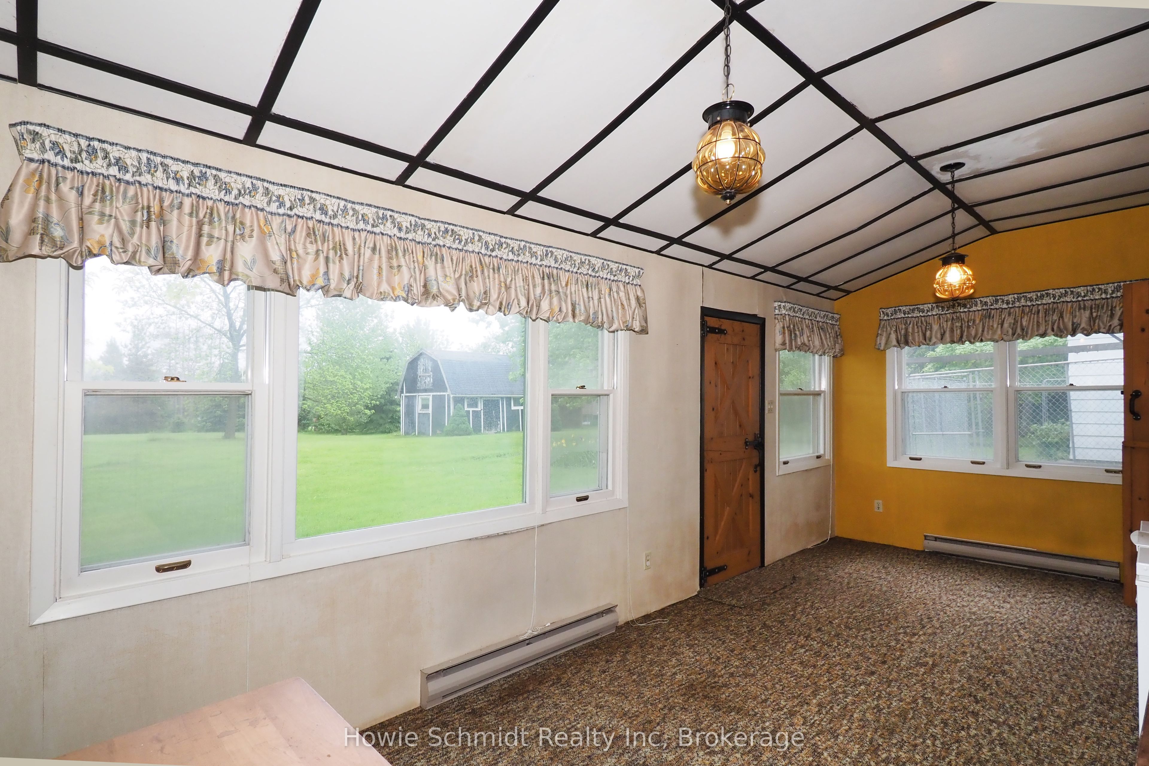 2341 Snyders Rd E Property Photo 24
