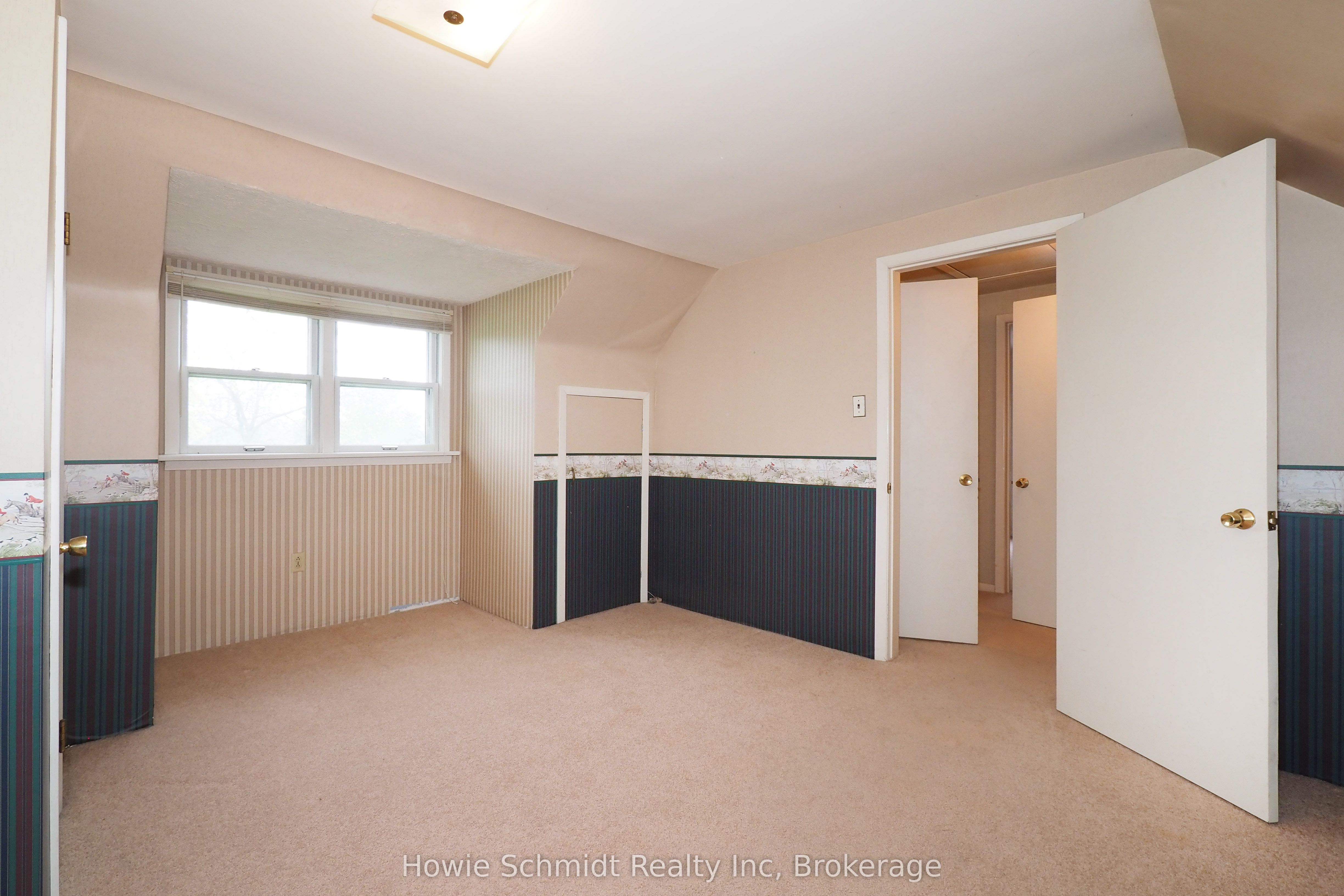 2341 Snyders Rd E Property Photo 28