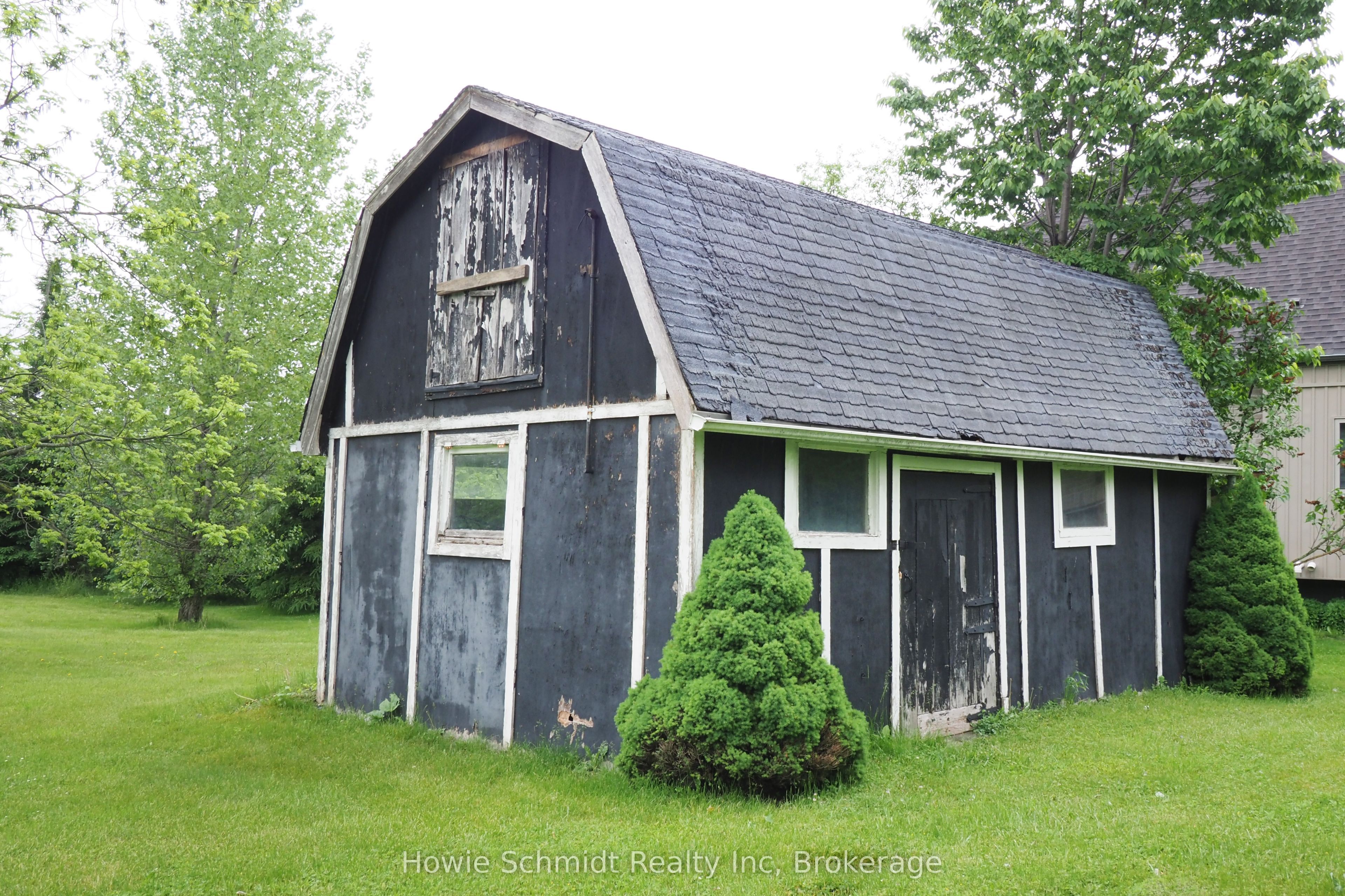 2341 Snyders Rd E Property Photo 40