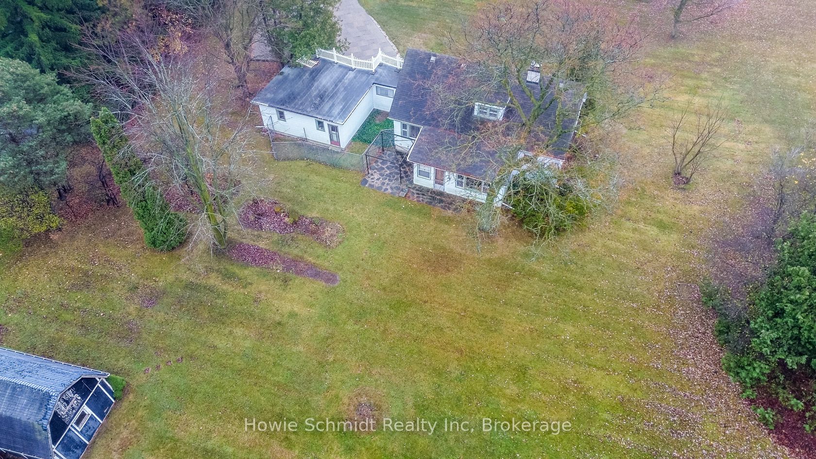 2341 Snyders Rd E Property Photo 41