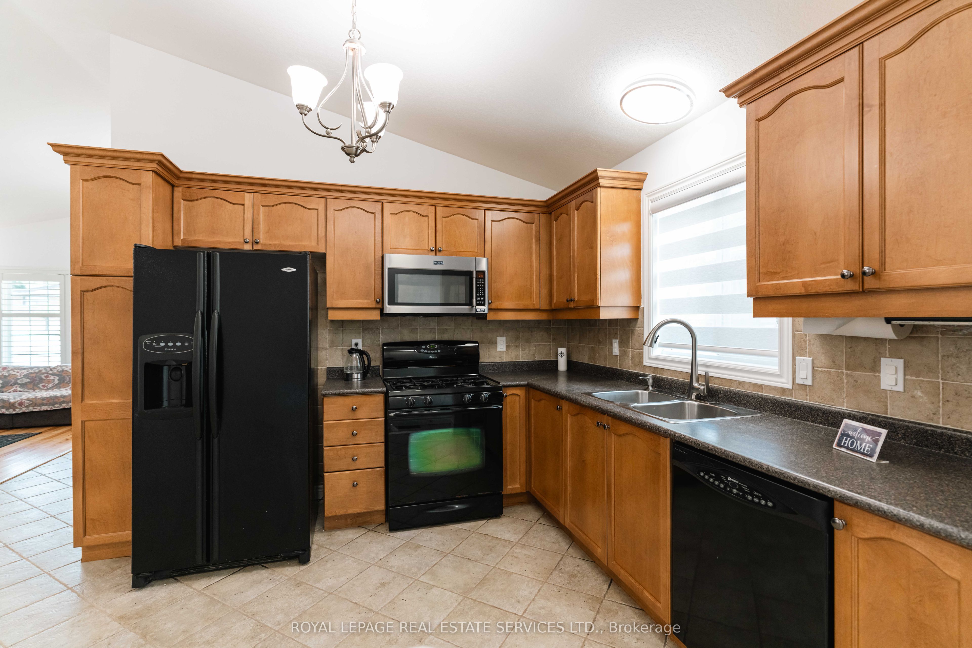 837 Upper Ottawa Street Property Photo 8
