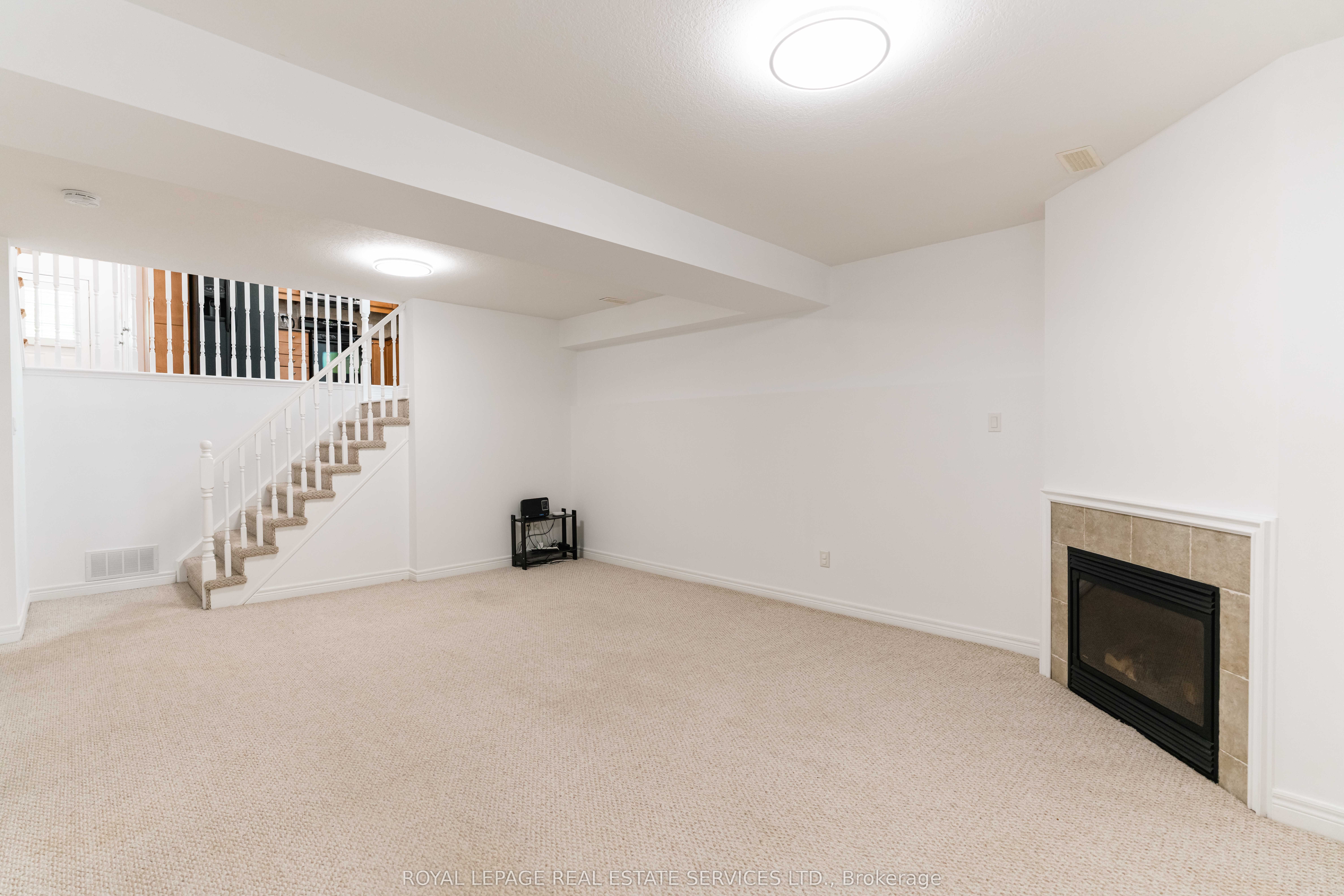 837 Upper Ottawa Street Property Photo 16