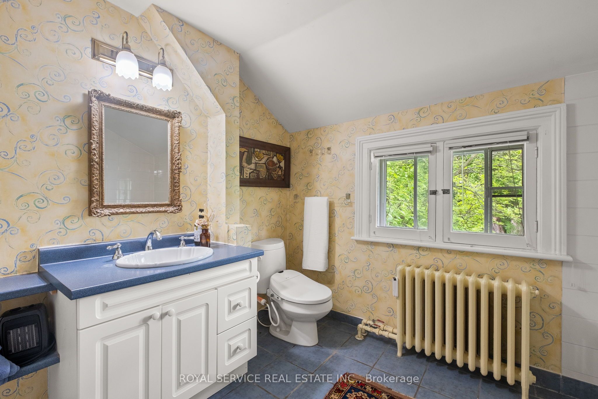 303 Henry St Property Photo 22