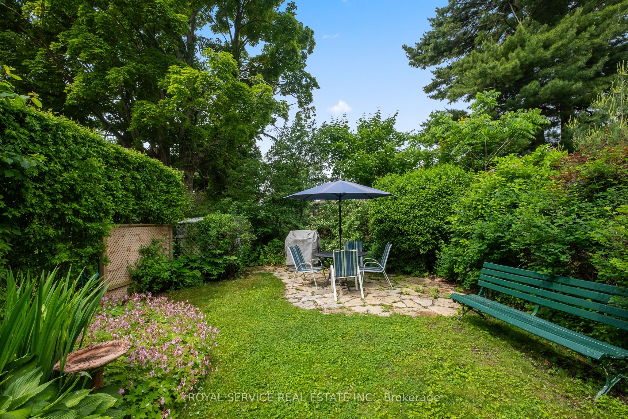 303 Henry St Property Photo 27